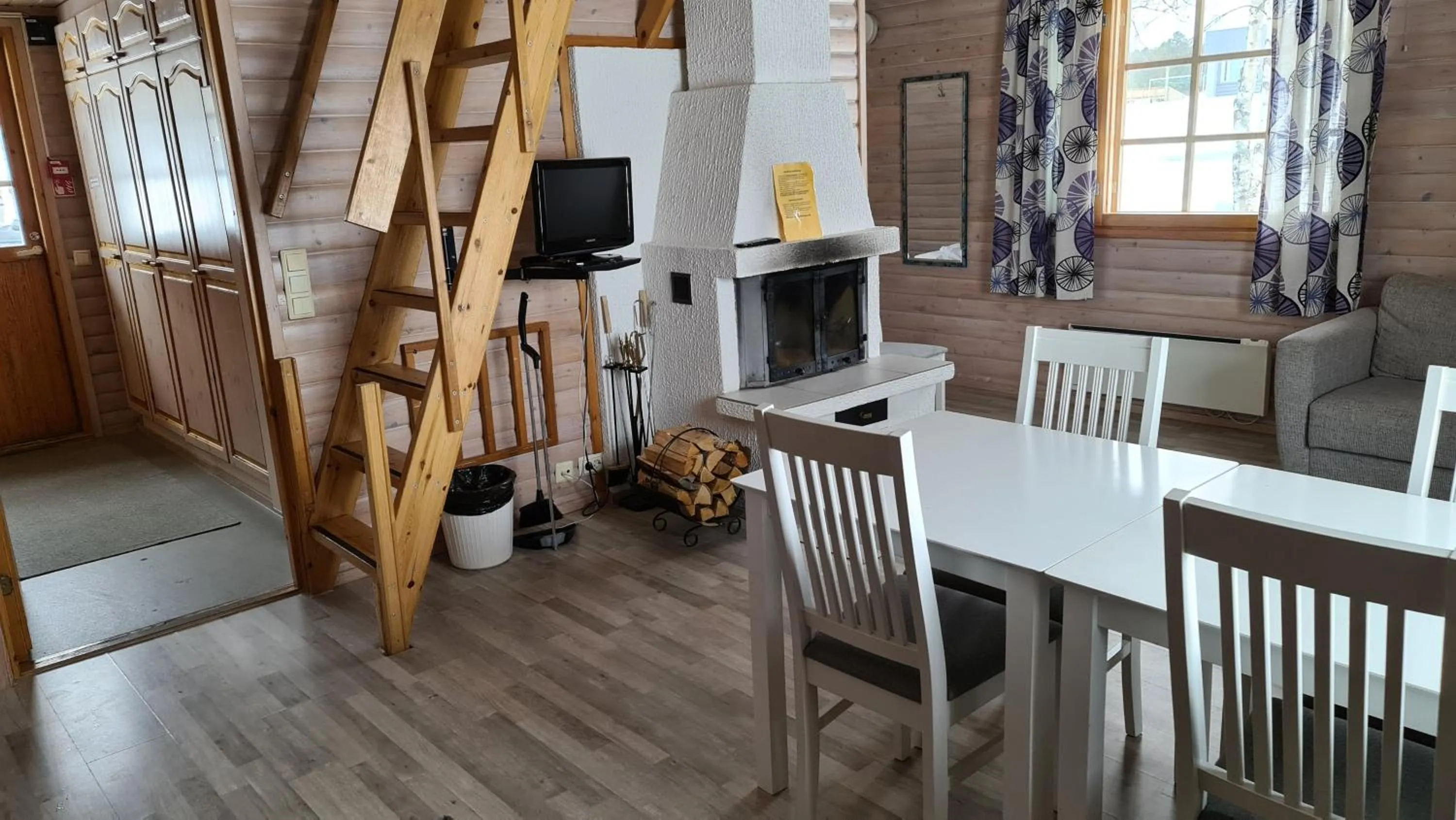 Seating area in Youth Center Vasatokka