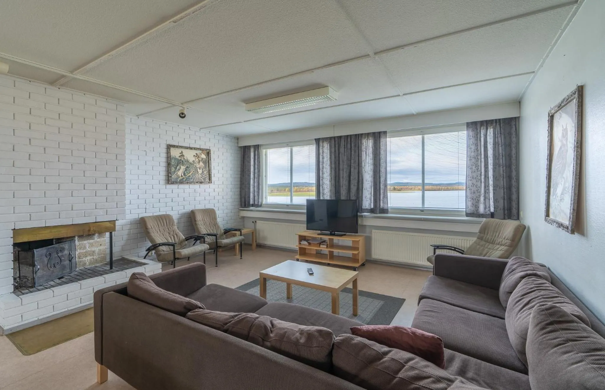 Communal lounge/ TV room in Youth Center Vasatokka
