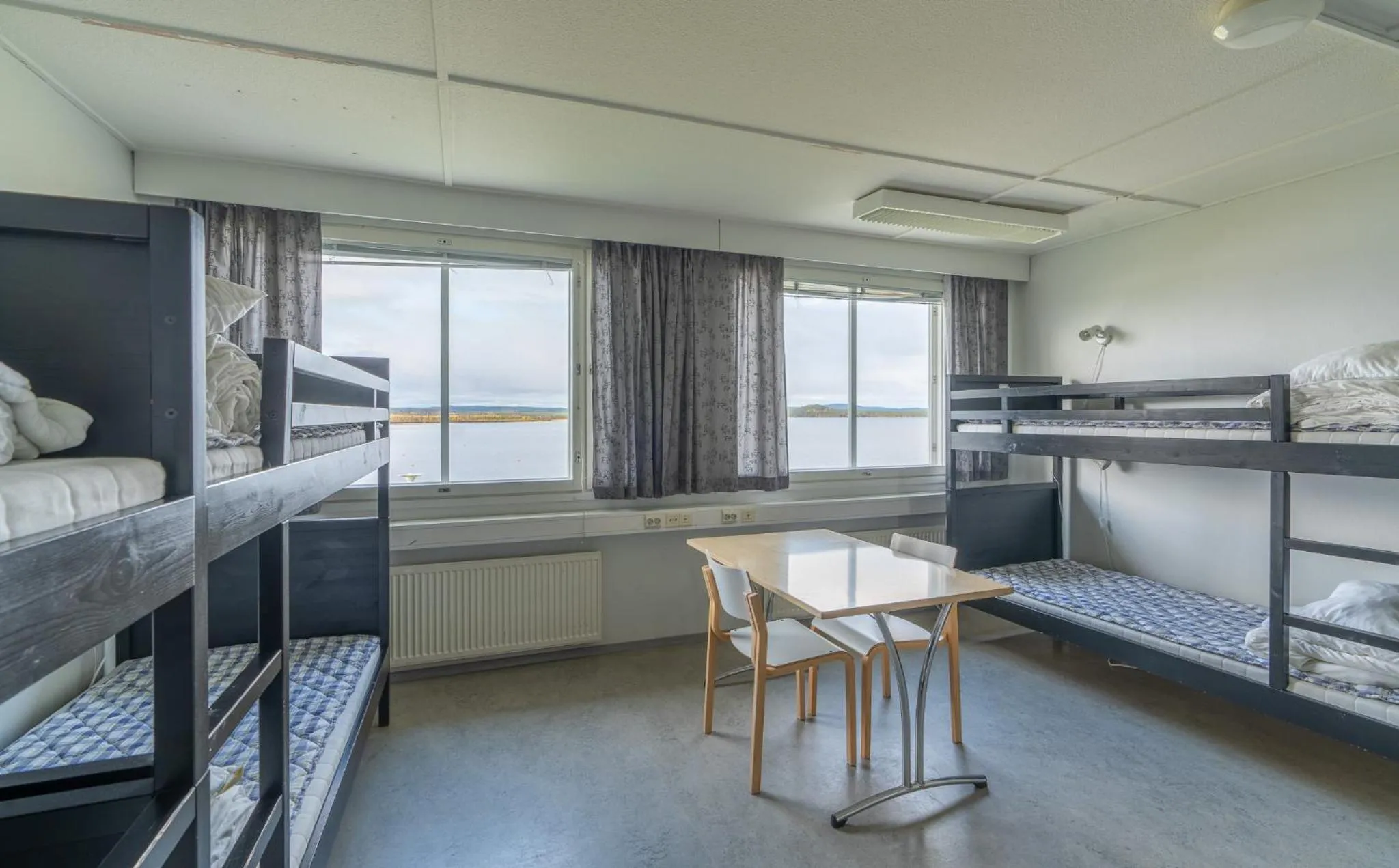 bunk bed, Bed in Youth Center Vasatokka
