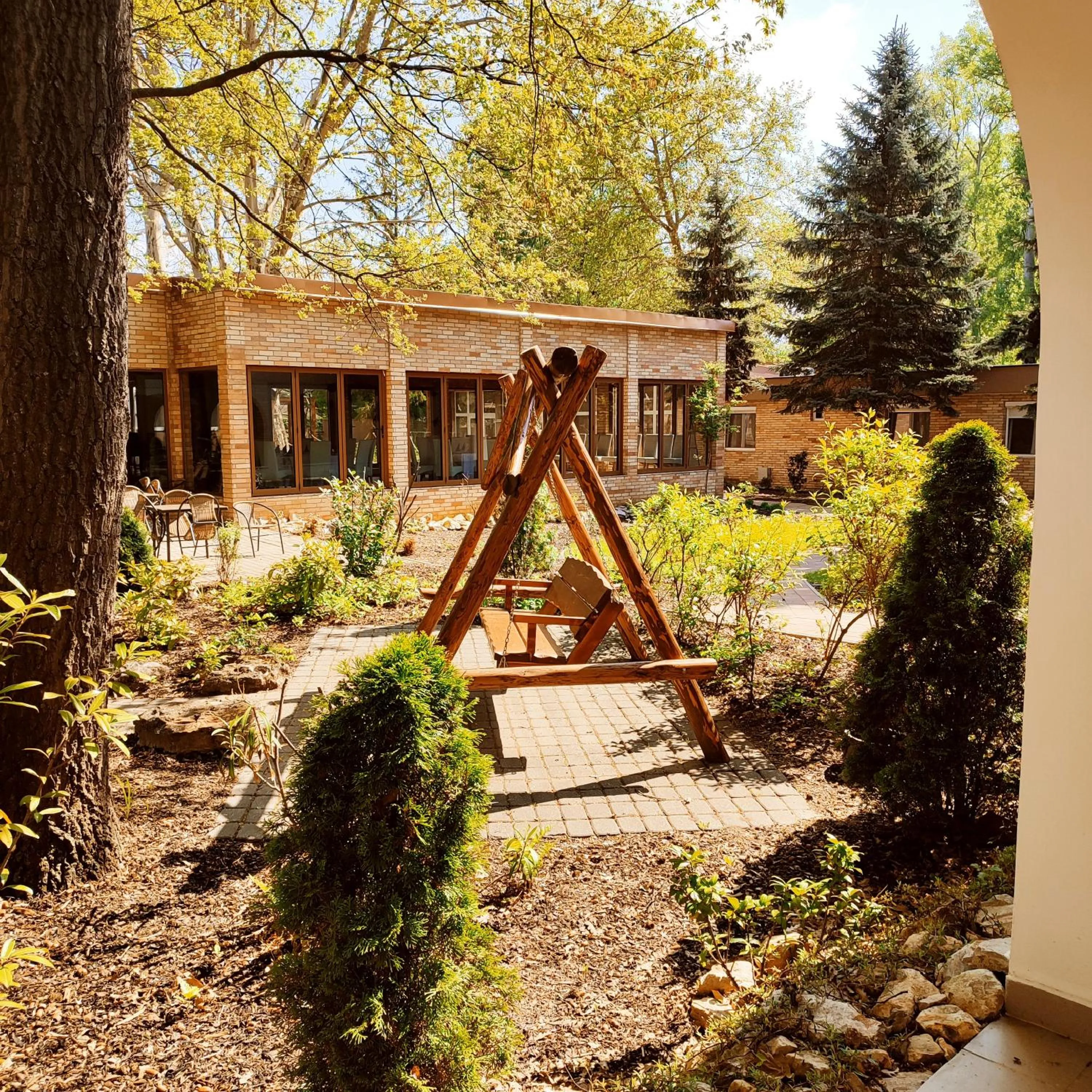 Garden in Öreg-tó Hotel és Rendezvénytér