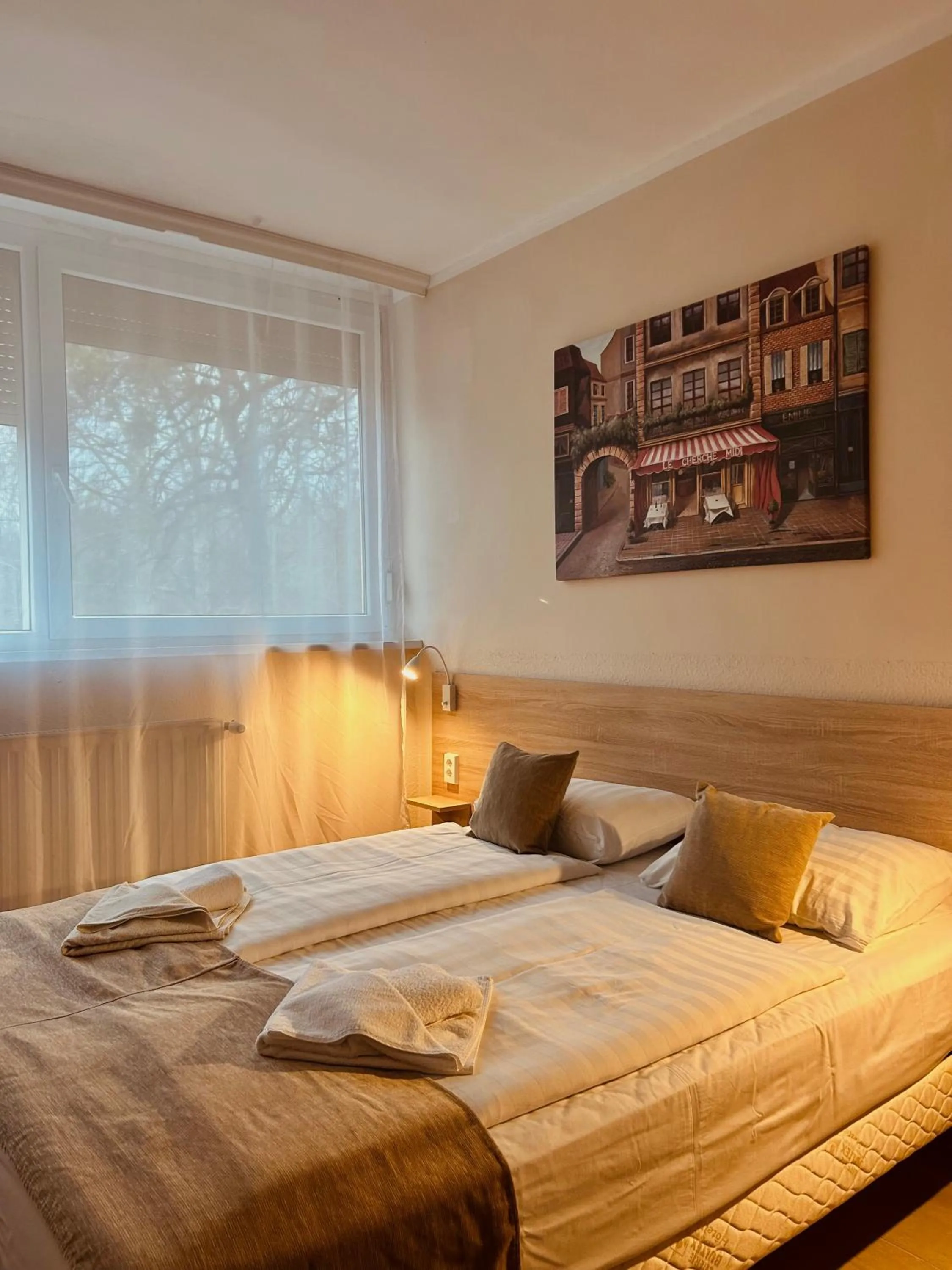 Photo of the whole room, Bed in Öreg-tó Hotel és Rendezvénytér