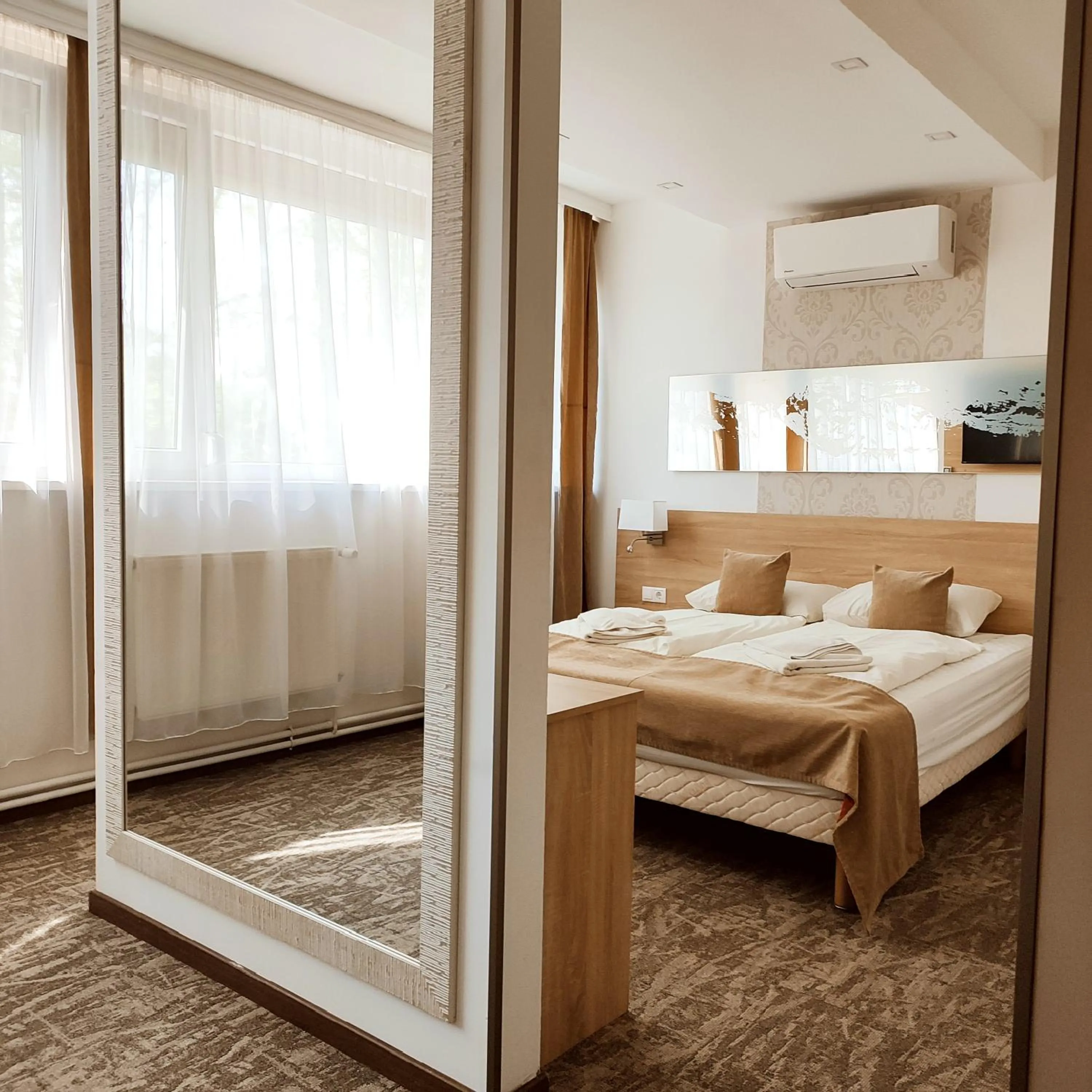 Bed in Öreg-tó Hotel és Rendezvénytér