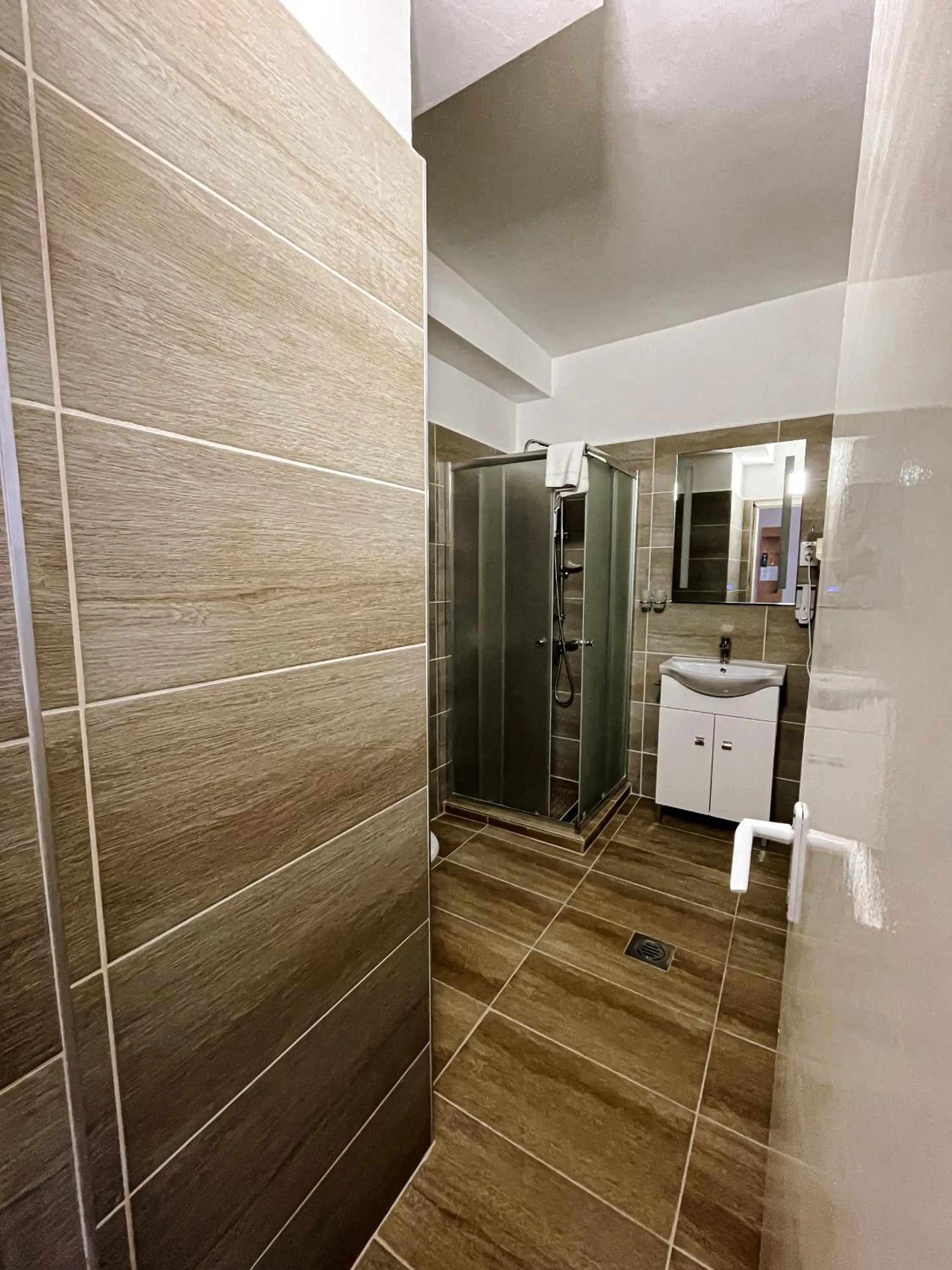 Bathroom in Öreg-tó Hotel és Rendezvénytér