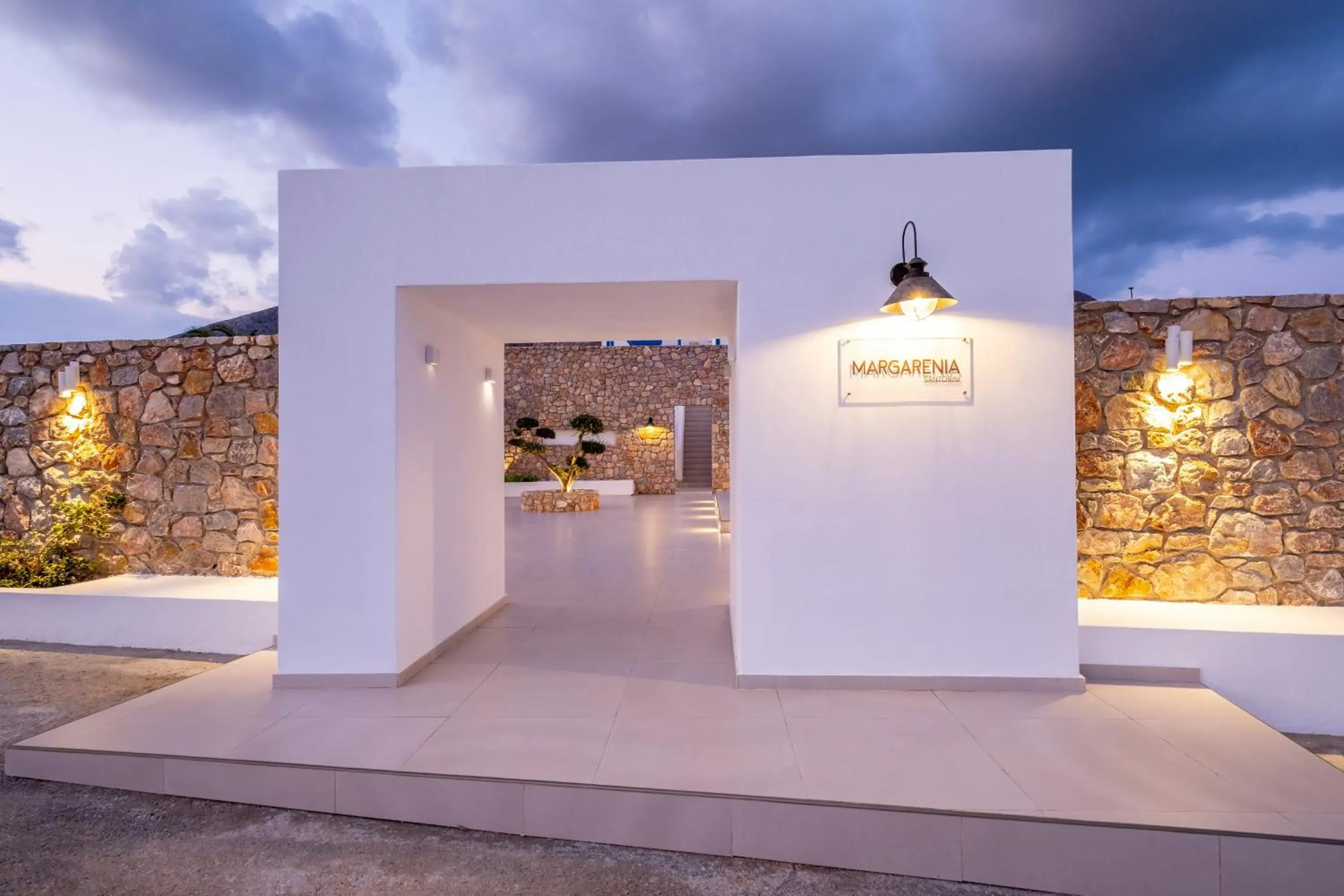 Facade/entrance in Margarenia Facade/entrance in Margarenia