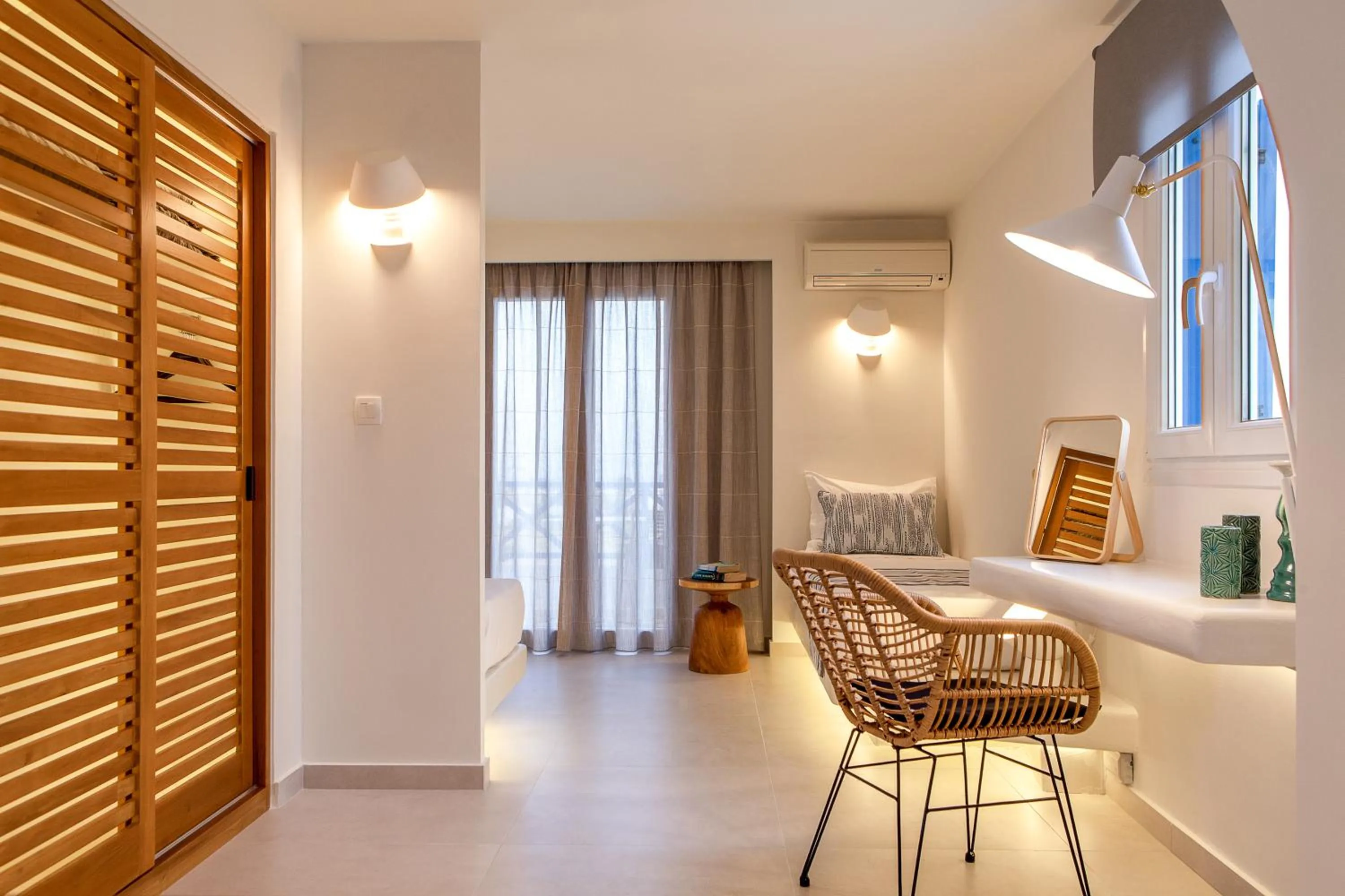 hair dresser in Margarenia