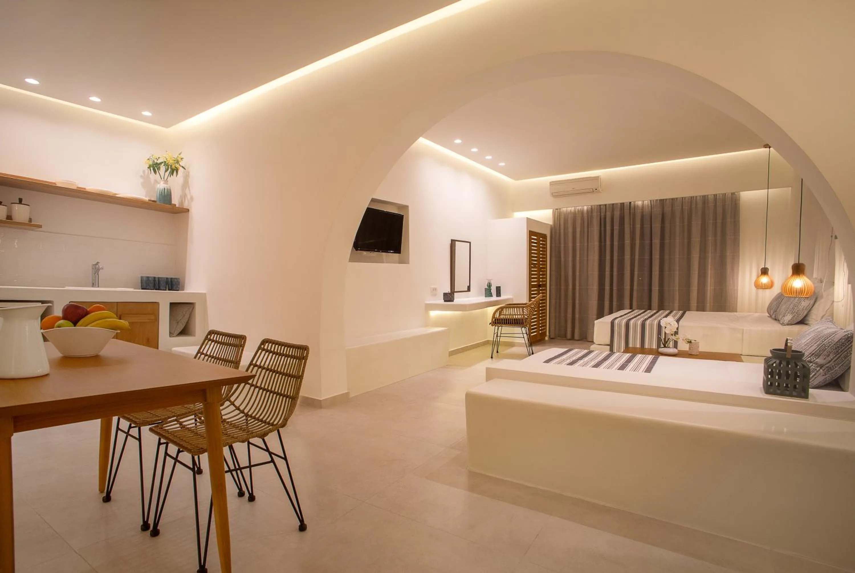 Photo of the whole room, Bed in Margarenia