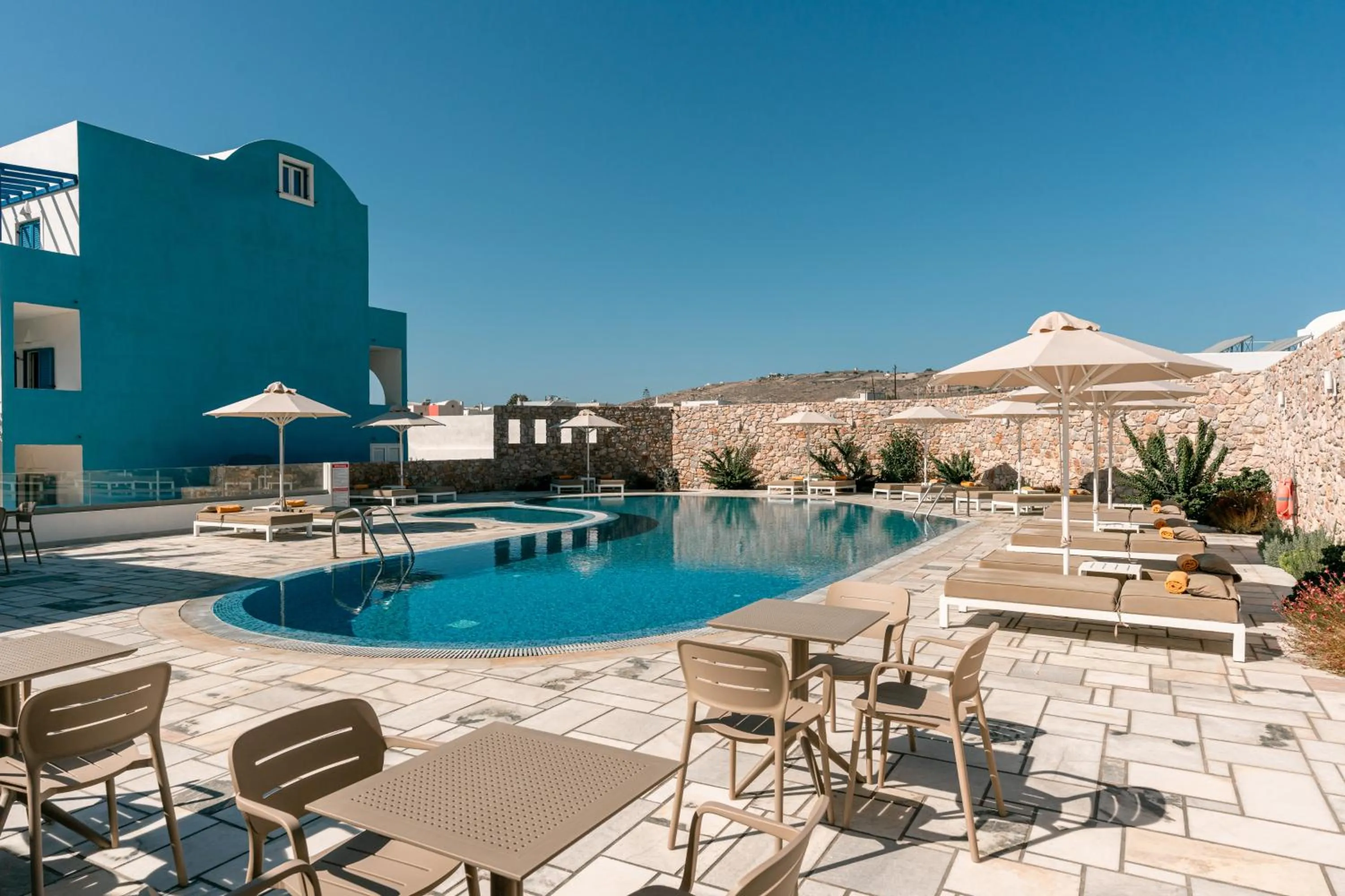 Swimming pool in Margarenia