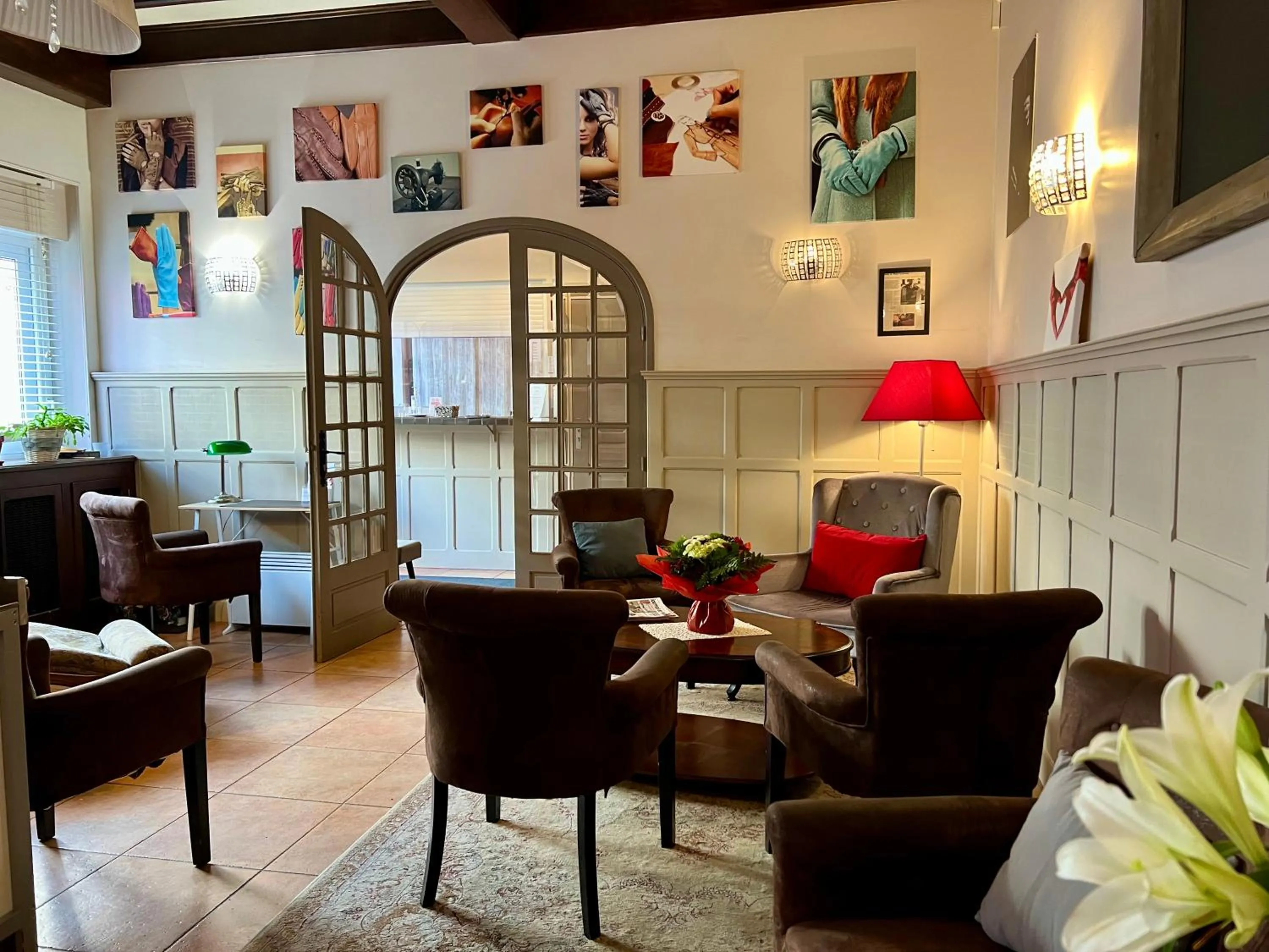 Living room in Logis Hôtel des Causses