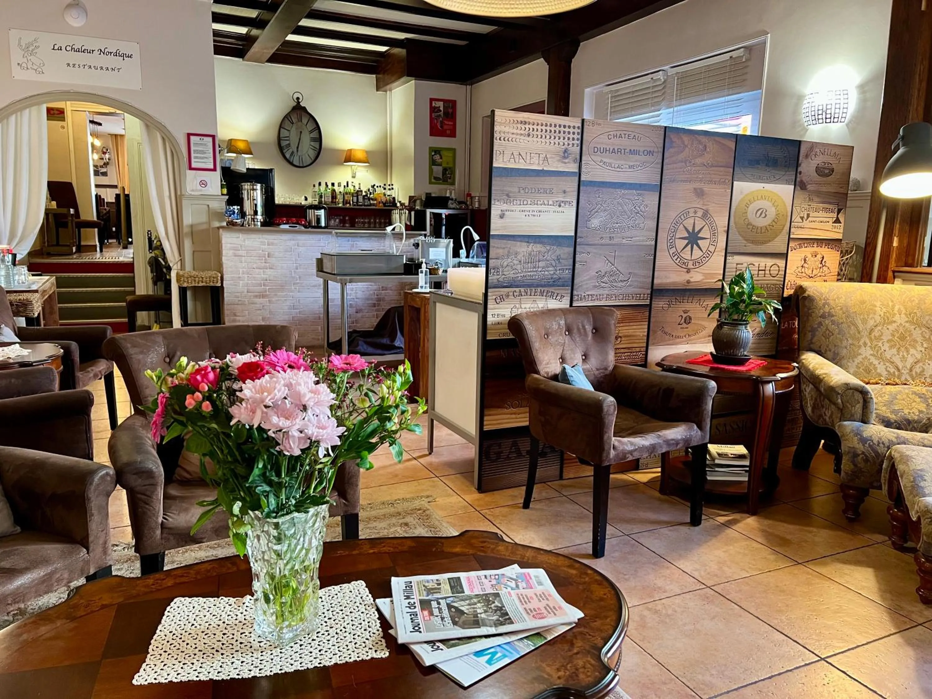 Living room in Logis Hôtel des Causses
