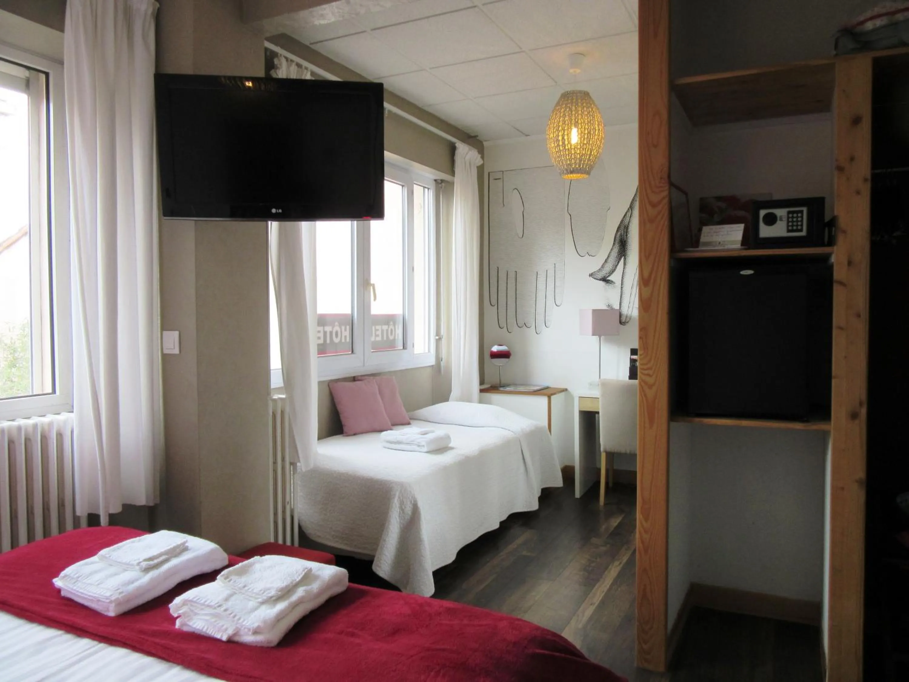 Bedroom, Bed in Logis Hôtel des Causses