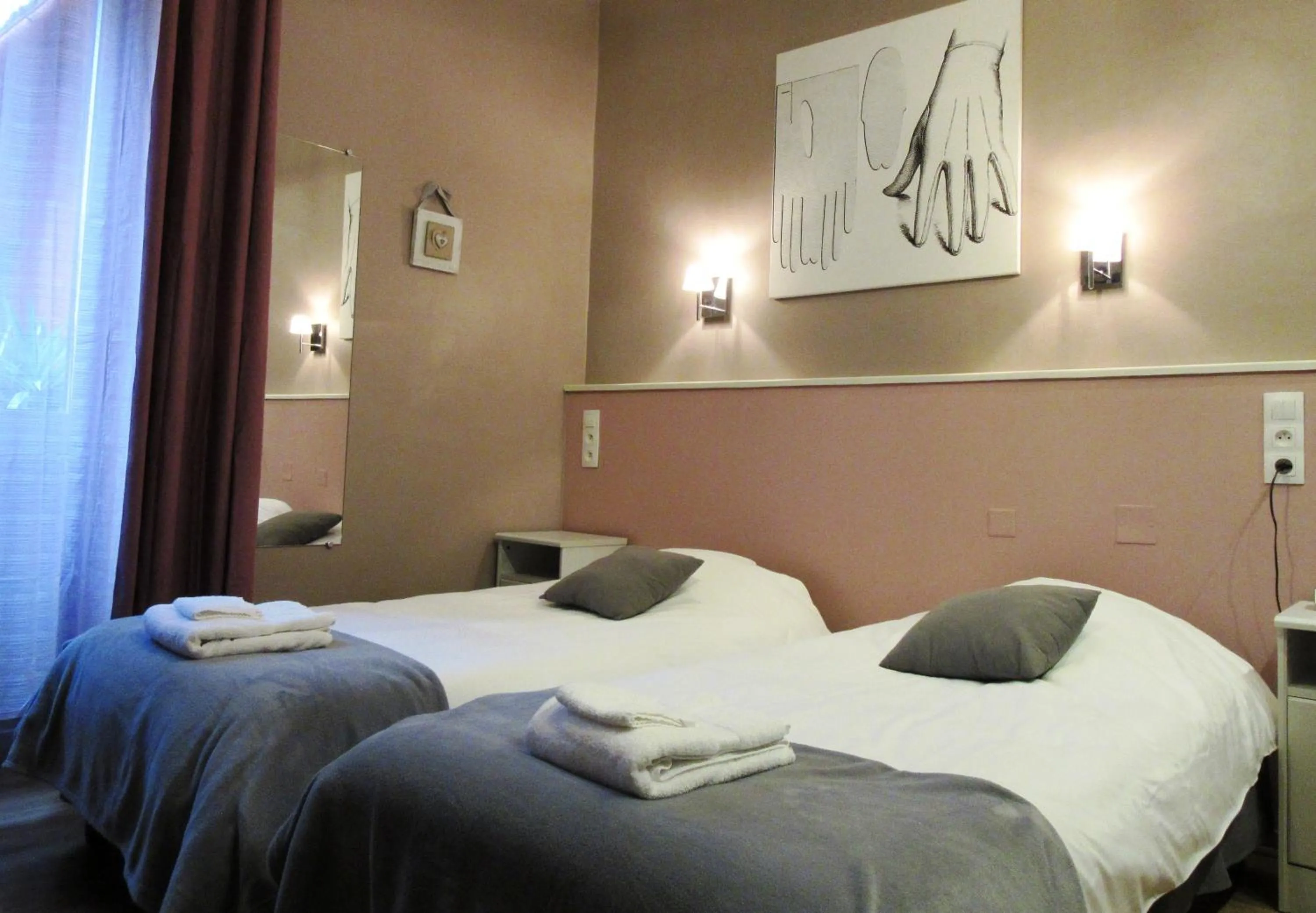 Bedroom, Bed in Logis Hôtel des Causses