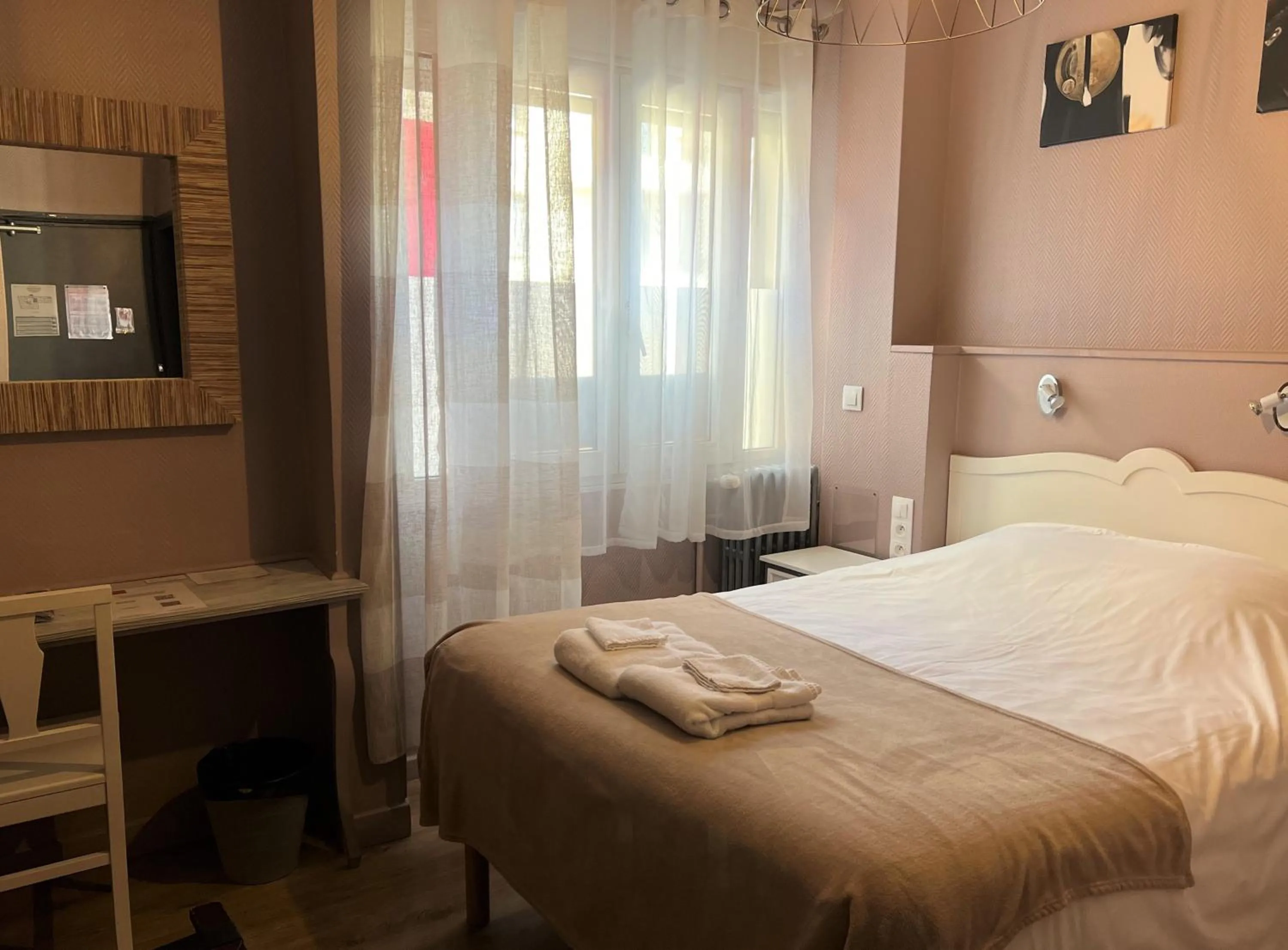 Bedroom, Bed in Logis Hôtel des Causses