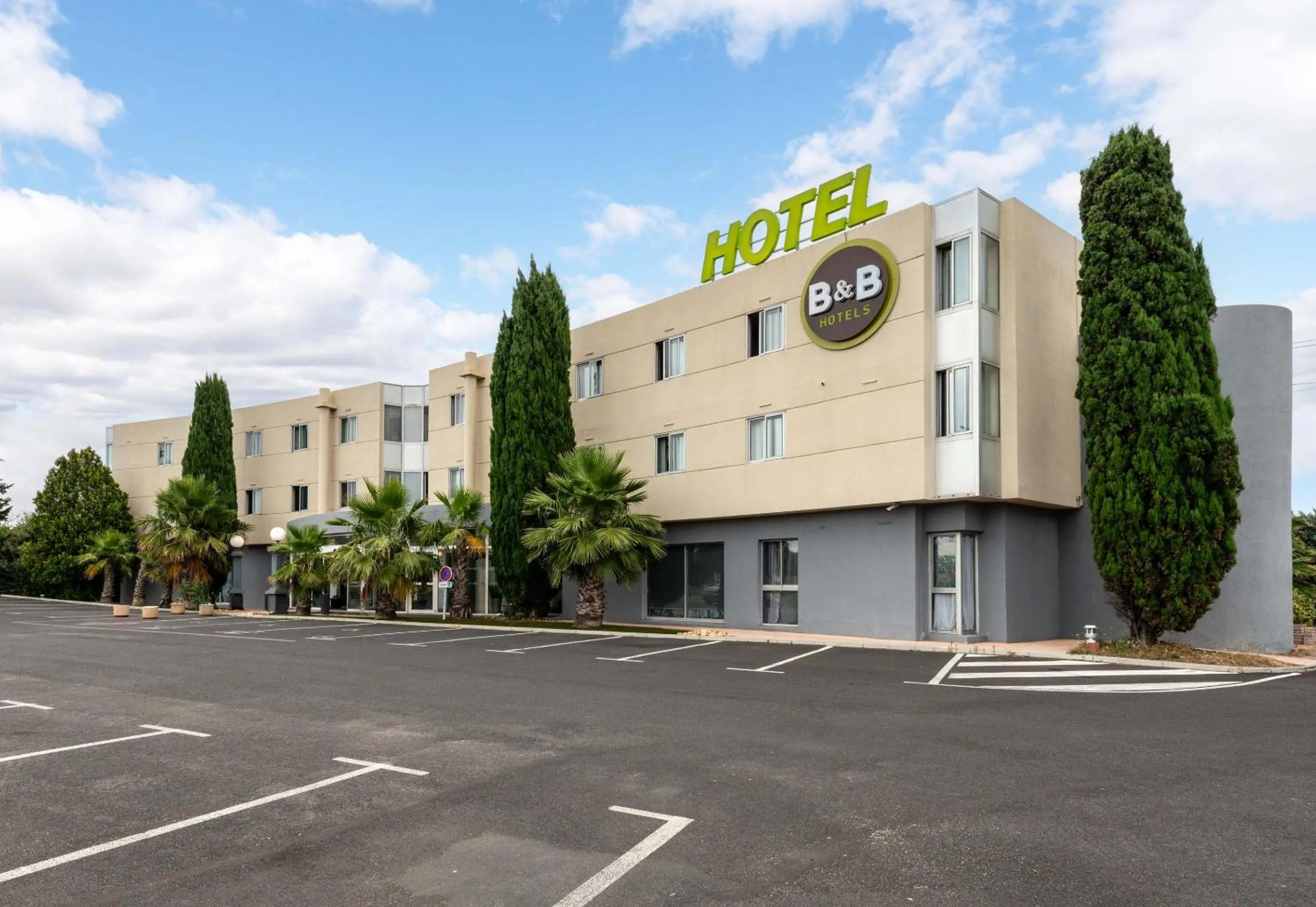 Property building in B&B HOTEL Montpellier Vendargues