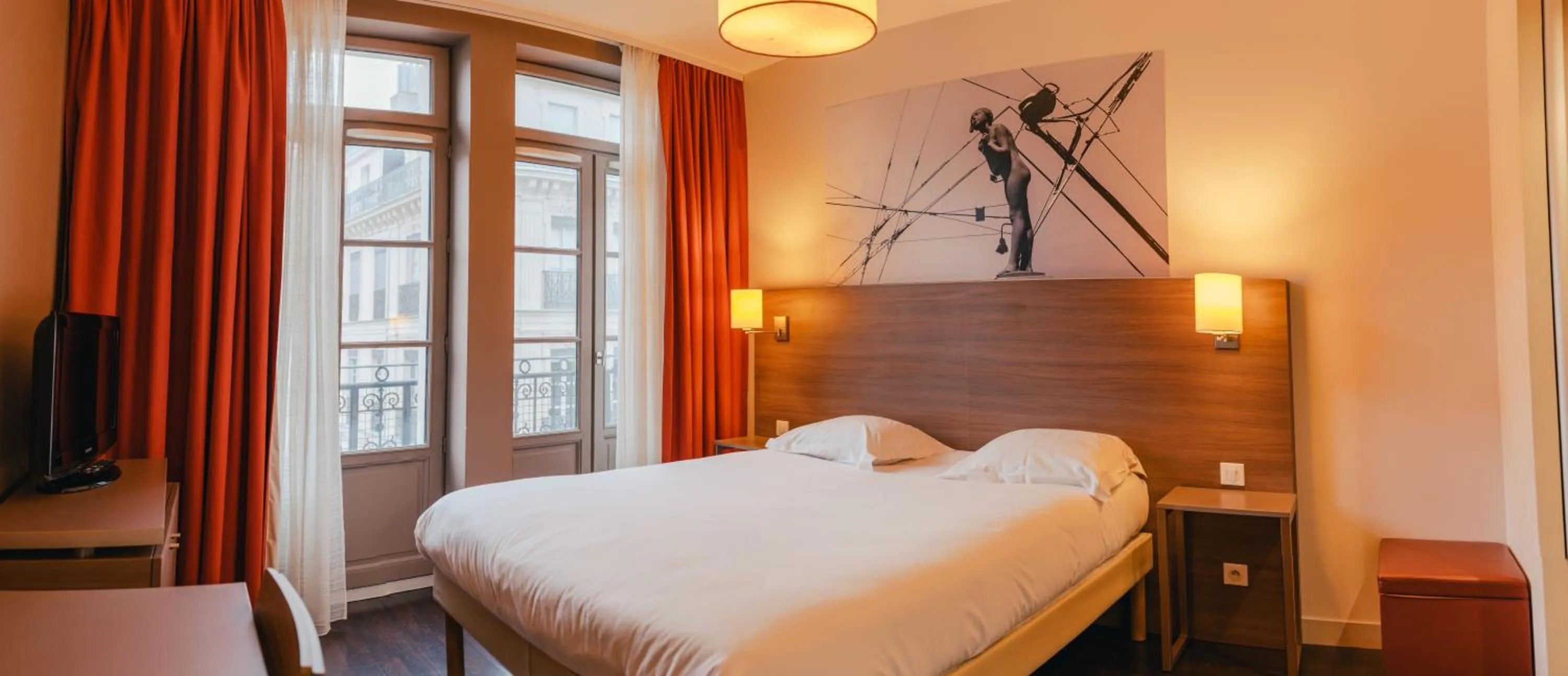 Bed in Comfort Aparthotel Saint-Etienne