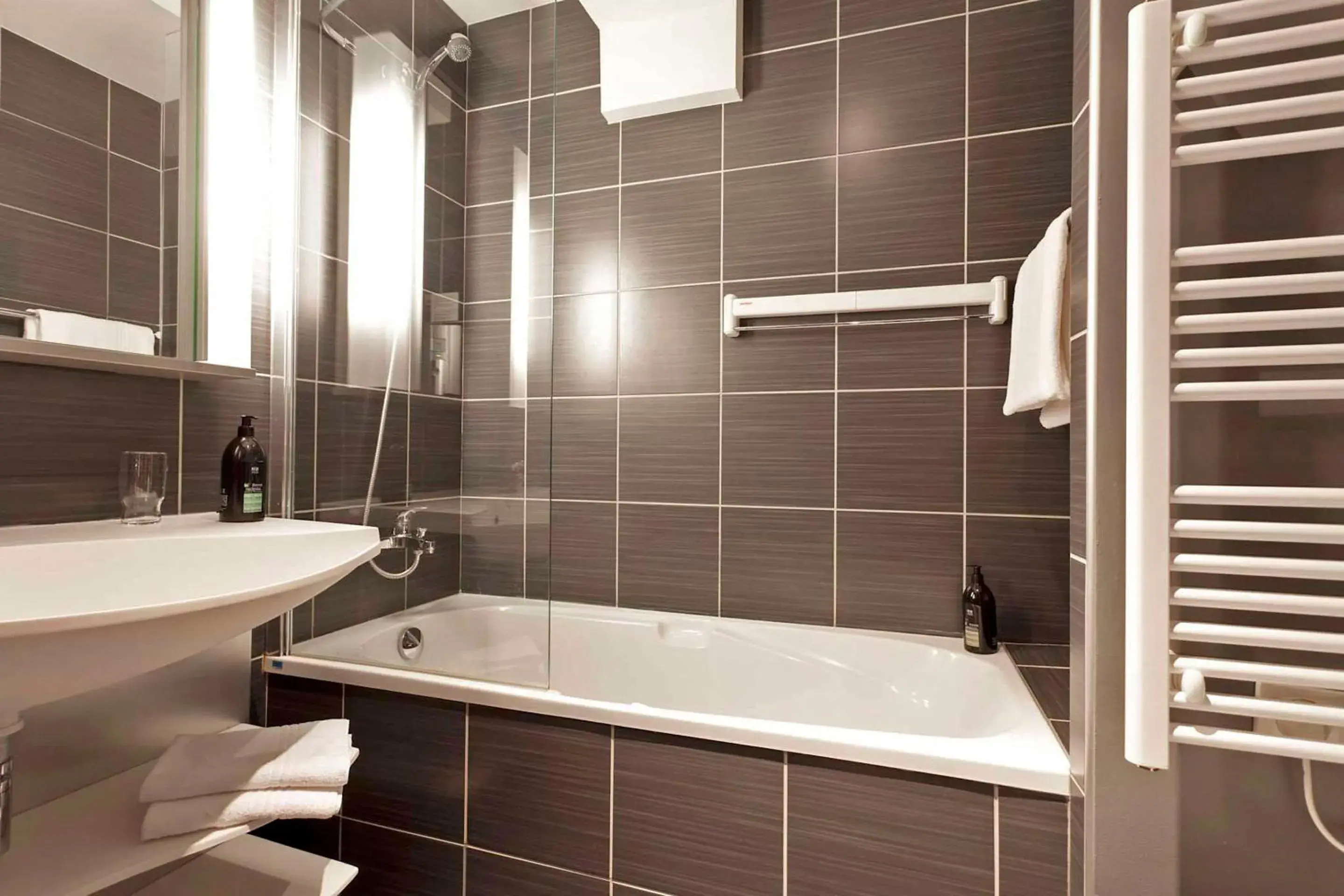 Bedroom in Comfort Aparthotel Saint-Etienne Bedroom in Comfort Aparthotel Saint-Etienne