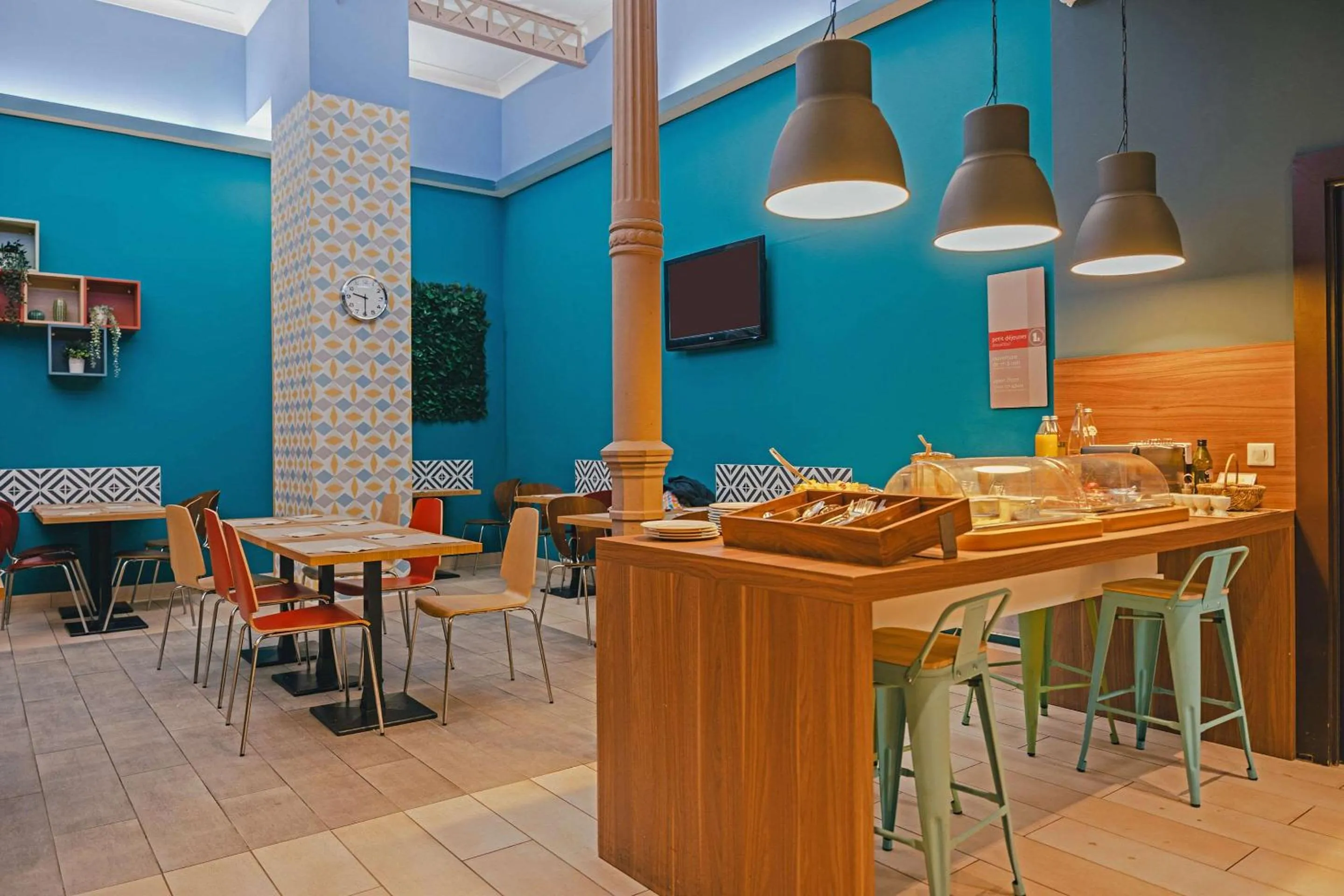 Breakfast in Comfort Aparthotel Saint-Etienne