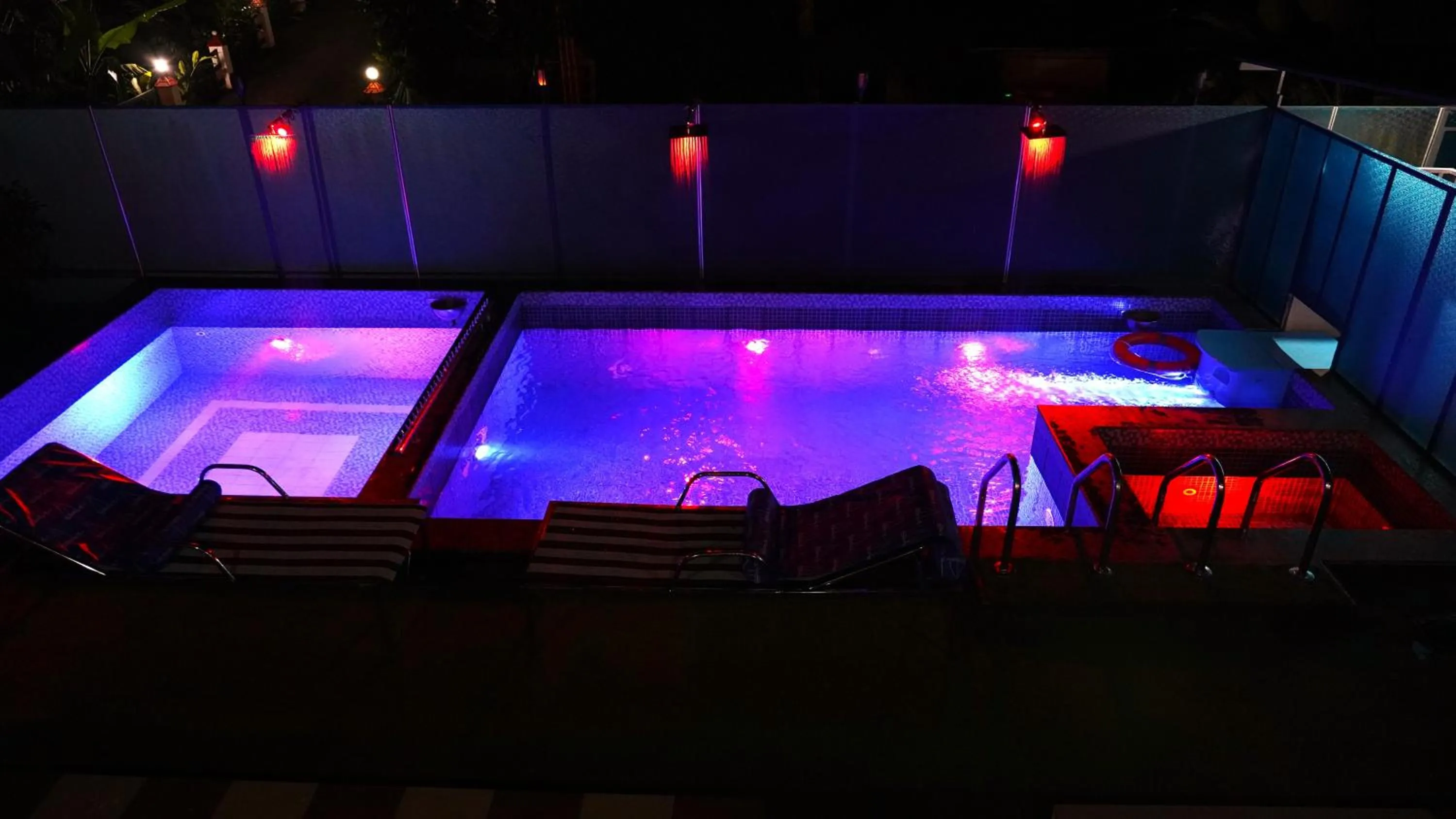 Swimming pool in Arabian Nights Munnar Pool Villa