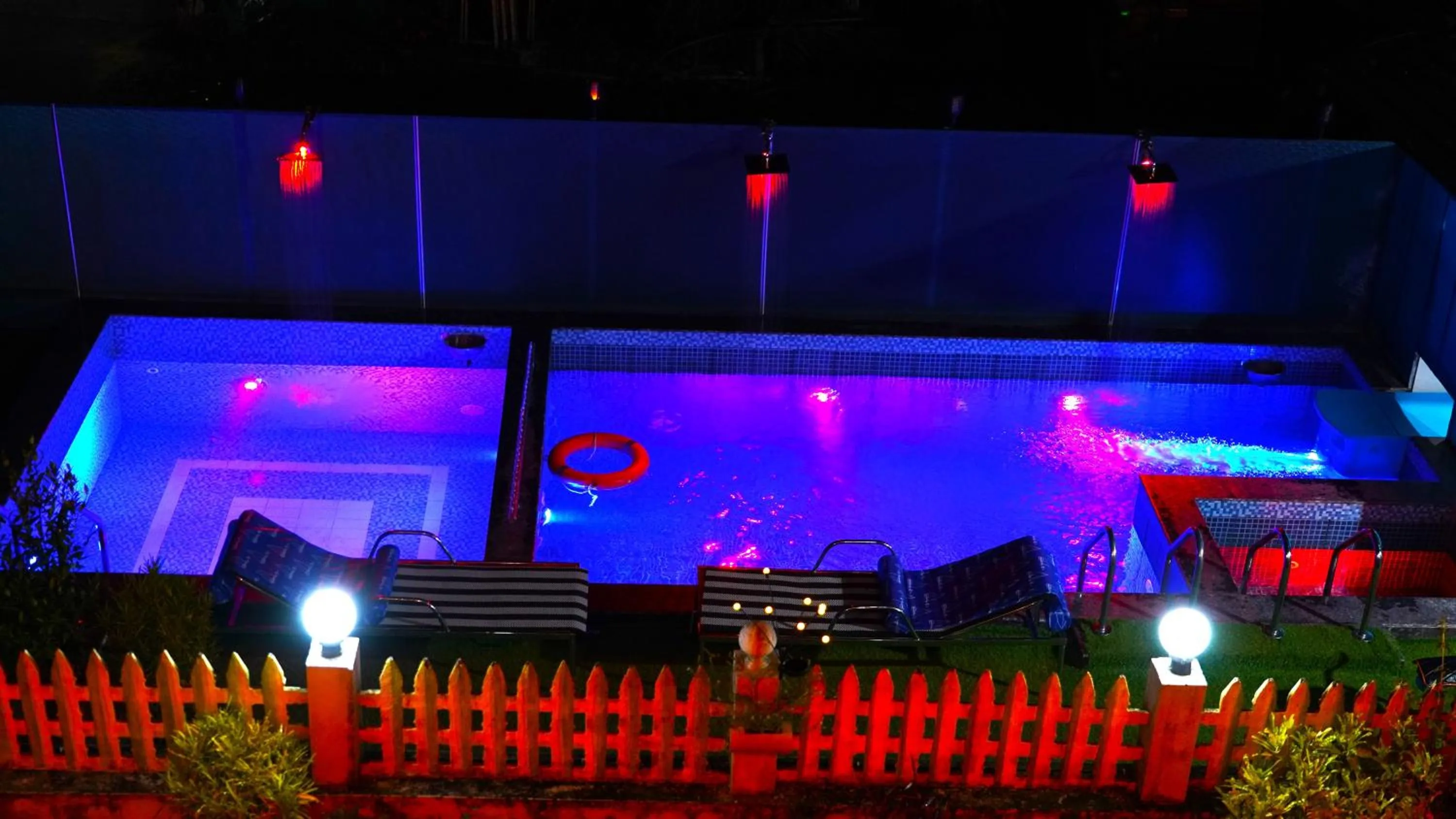 Swimming pool in Arabian Nights Munnar Pool Villa