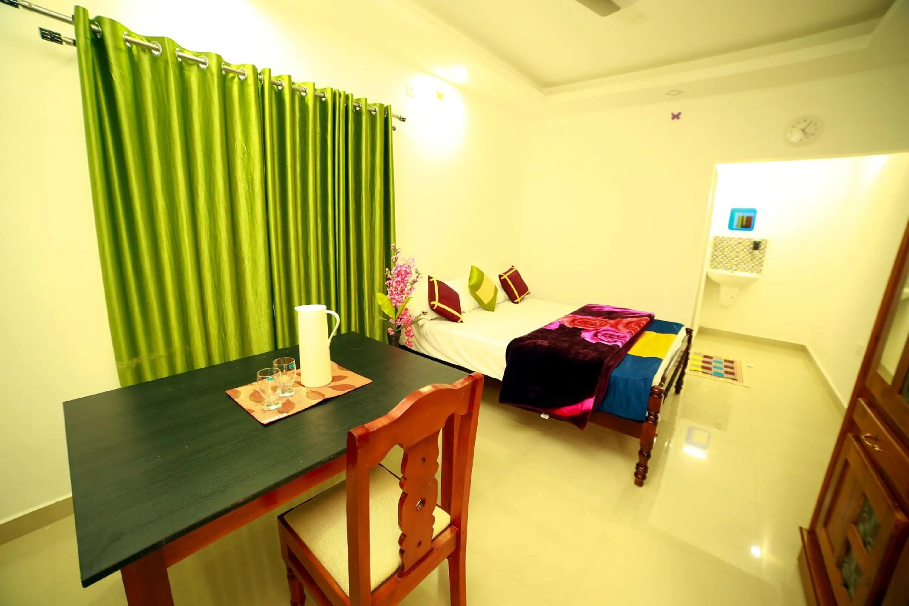 Bed in Arabian Nights Munnar Pool Villa