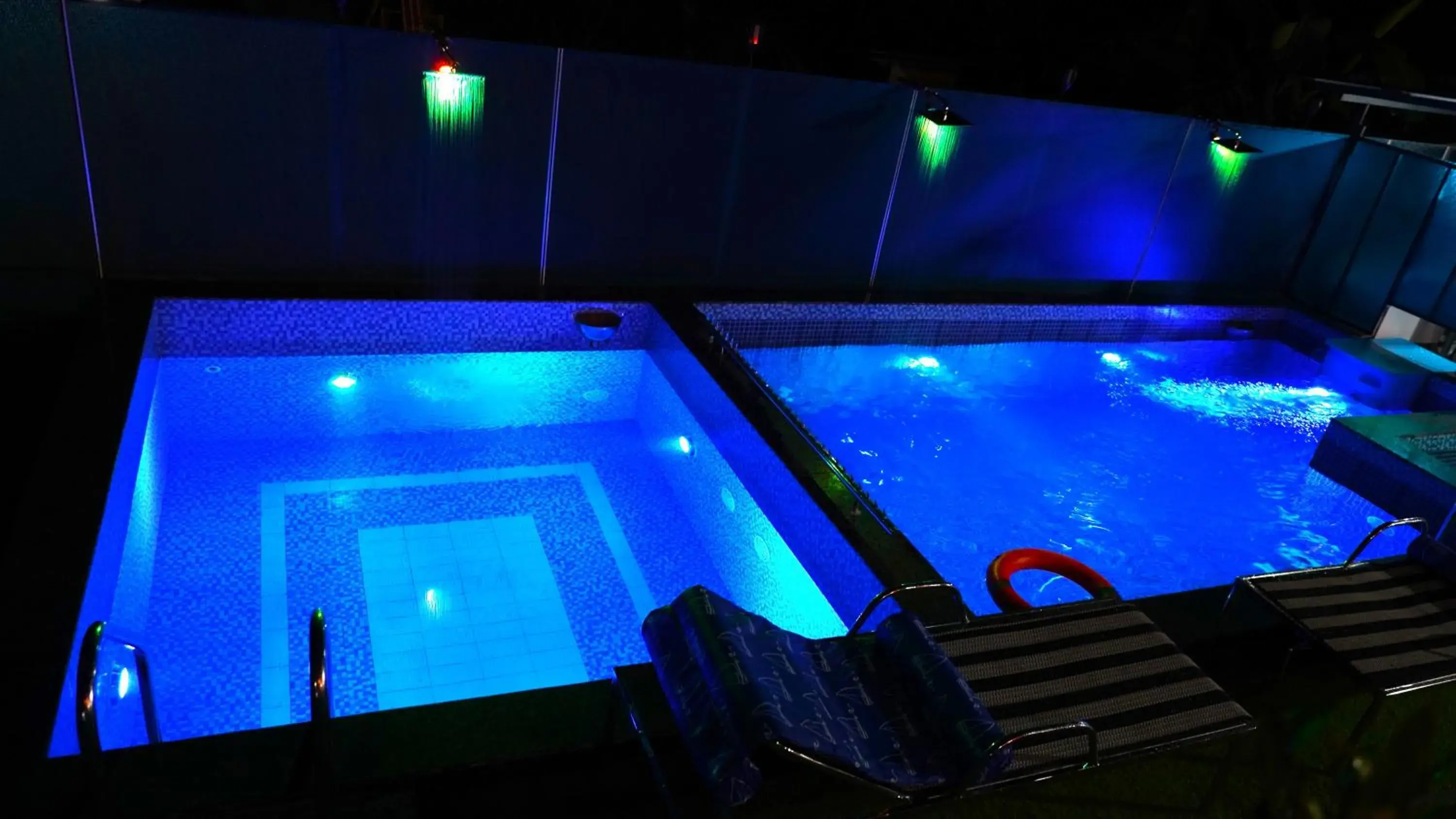 Swimming pool in Arabian Nights Munnar Pool Villa Swimming pool in Arabian Nights Munnar Pool Villa