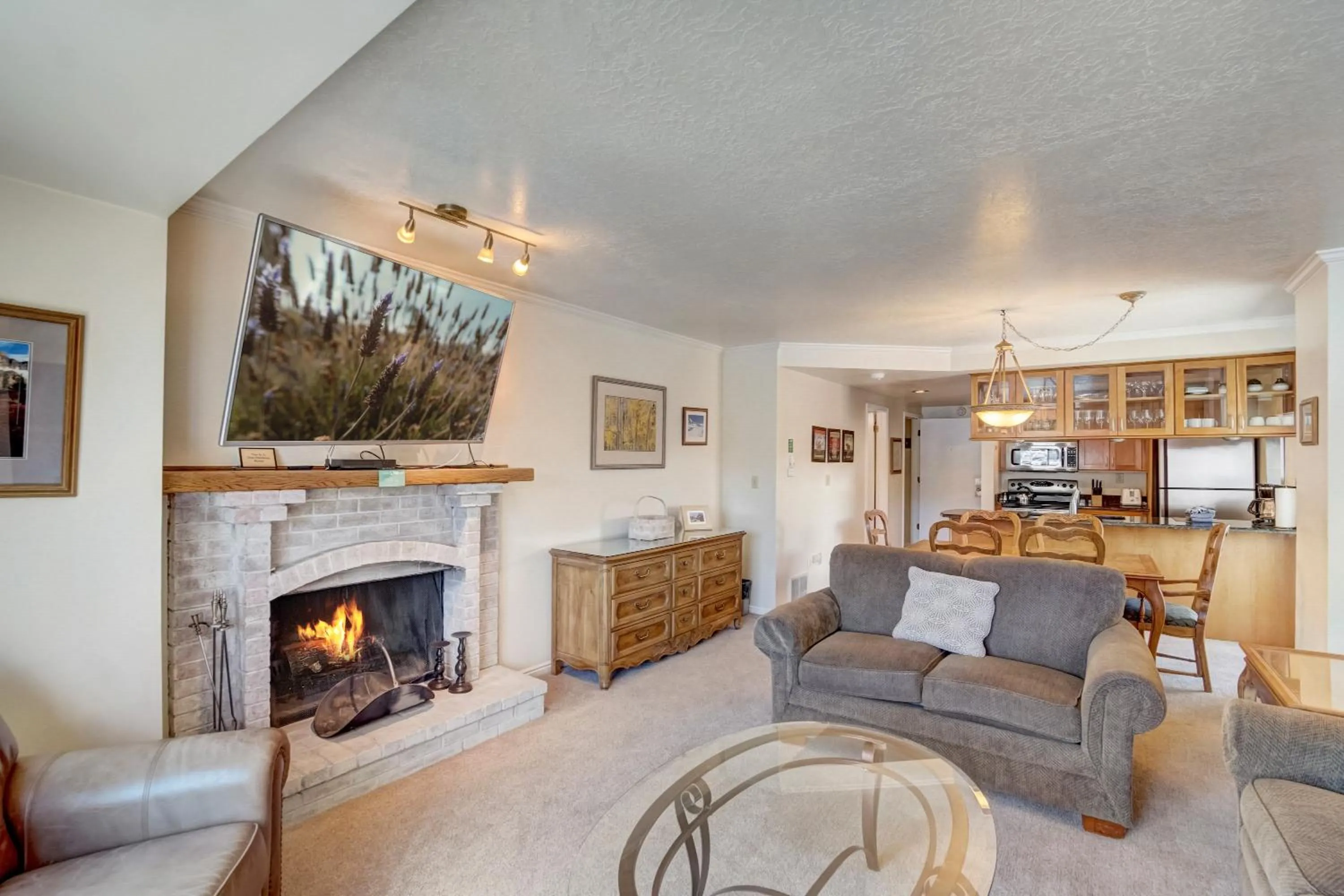 Living room in Shadow Ridge by All Seasons Resort Lodging