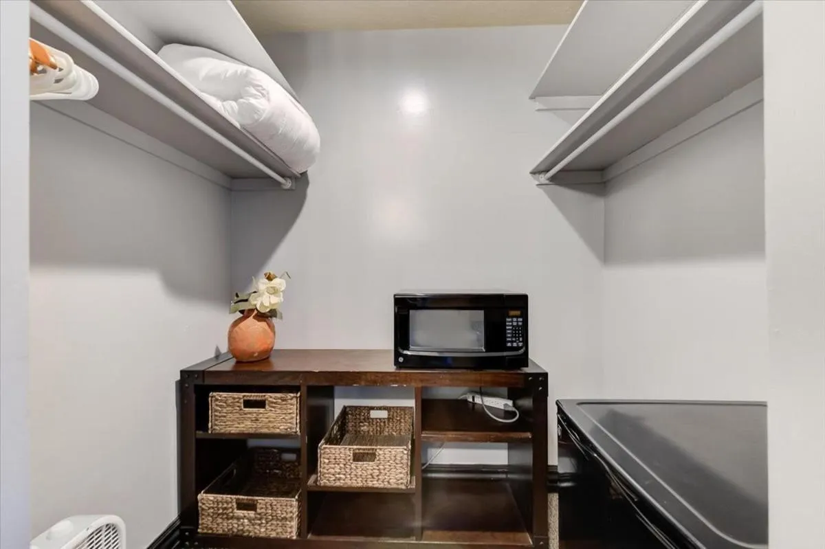 Kitchen or kitchenette in Shadow Ridge by All Seasons Resort Lodging