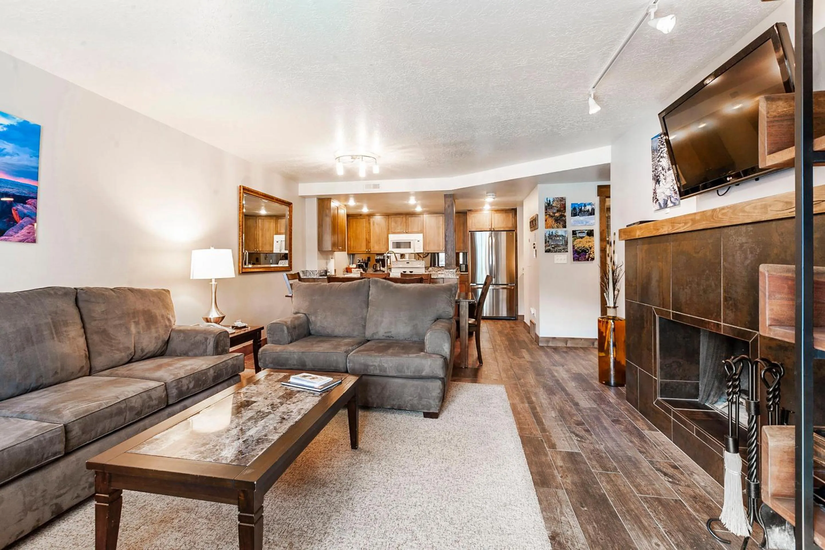 Kitchen or kitchenette in Shadow Ridge by All Seasons Resort Lodging