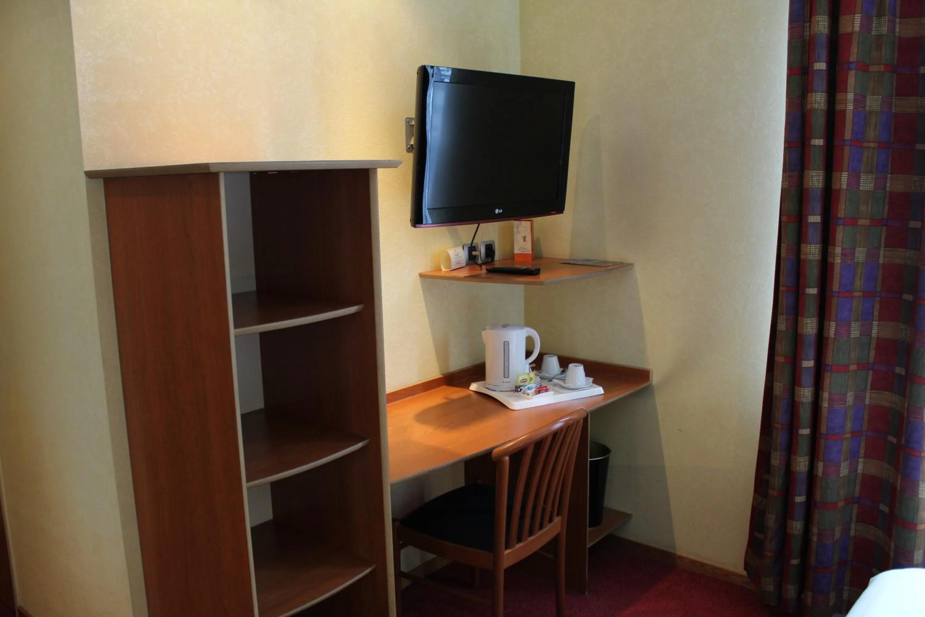 Photo of the whole room in In Situ Hotel