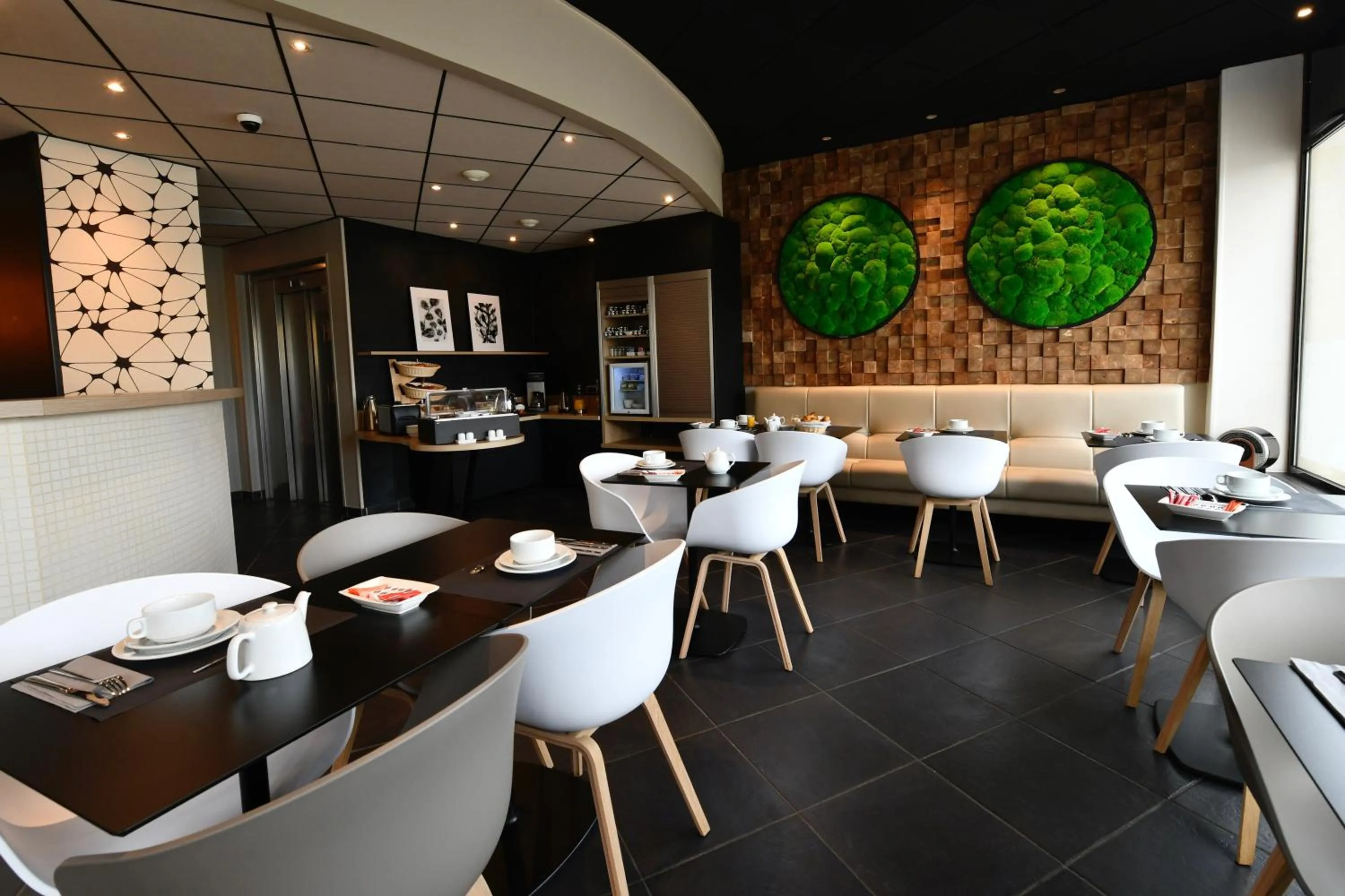 Lobby or reception in In Situ Hotel