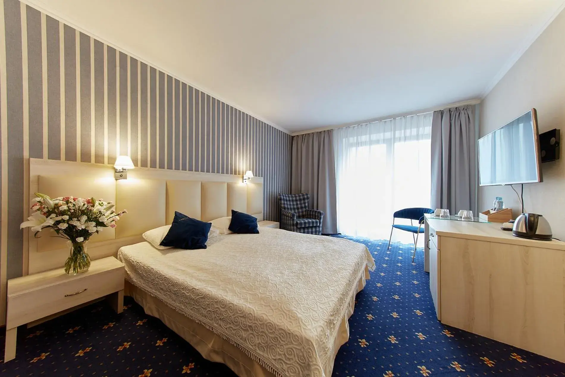 Bed in Willa Labelle Bed in Willa Labelle