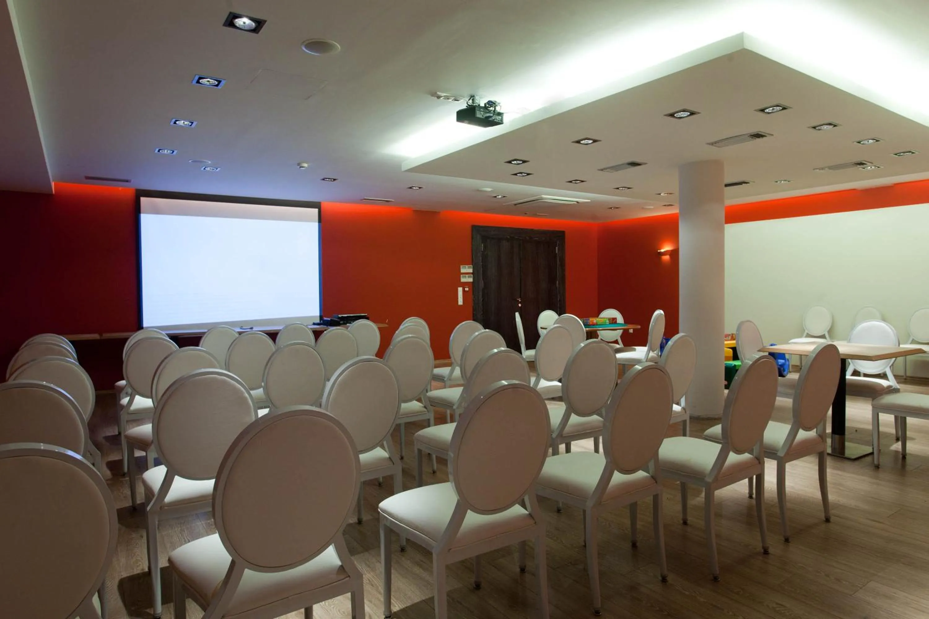 Business facilities in Litohoro Olympus Resort Villas & Spa