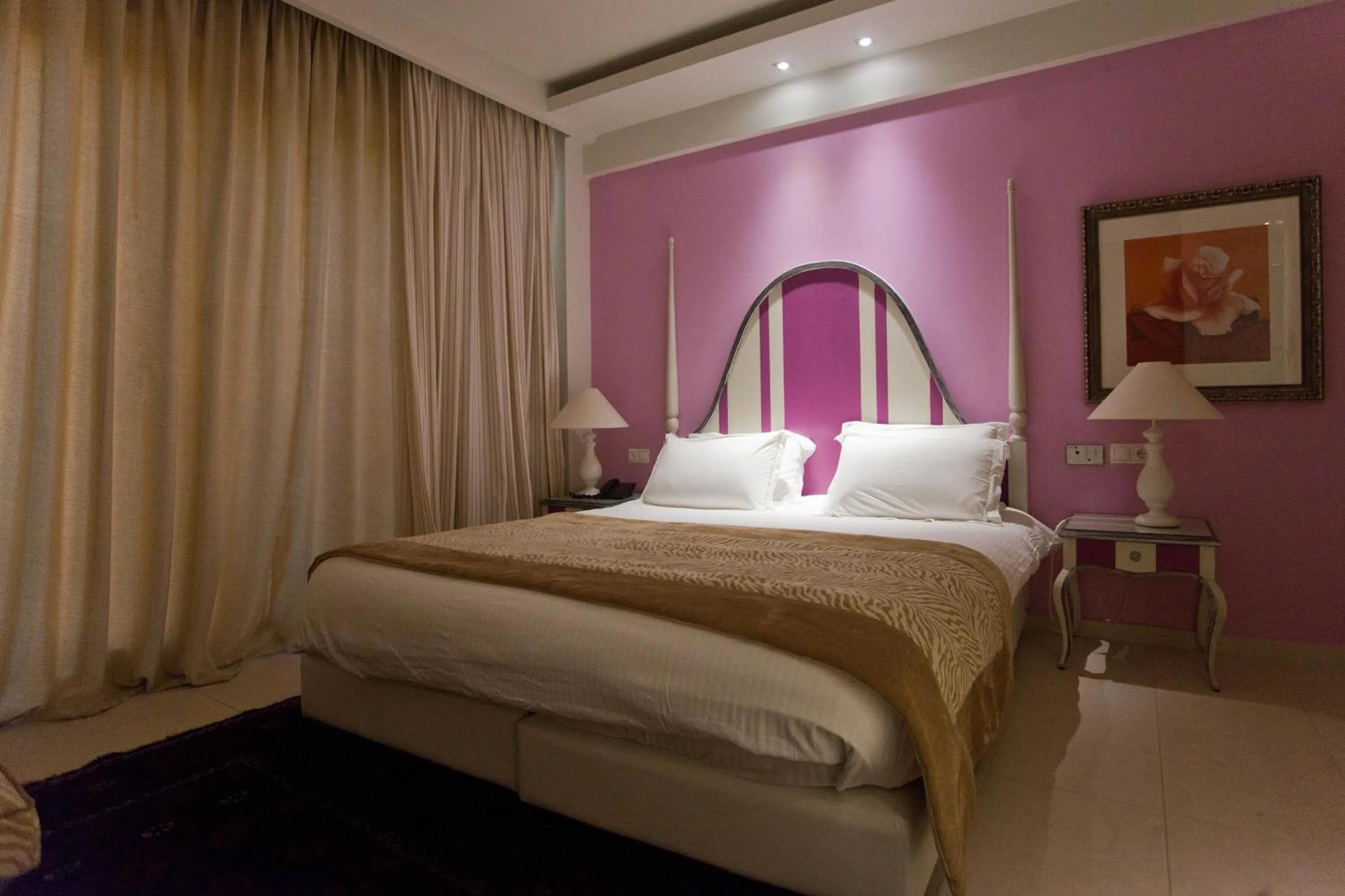 Bed in Litohoro Olympus Resort Villas & Spa