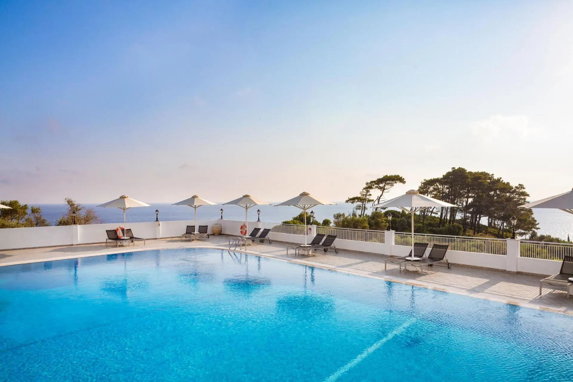 Swimming pool in Kalidon Panorama Hotel