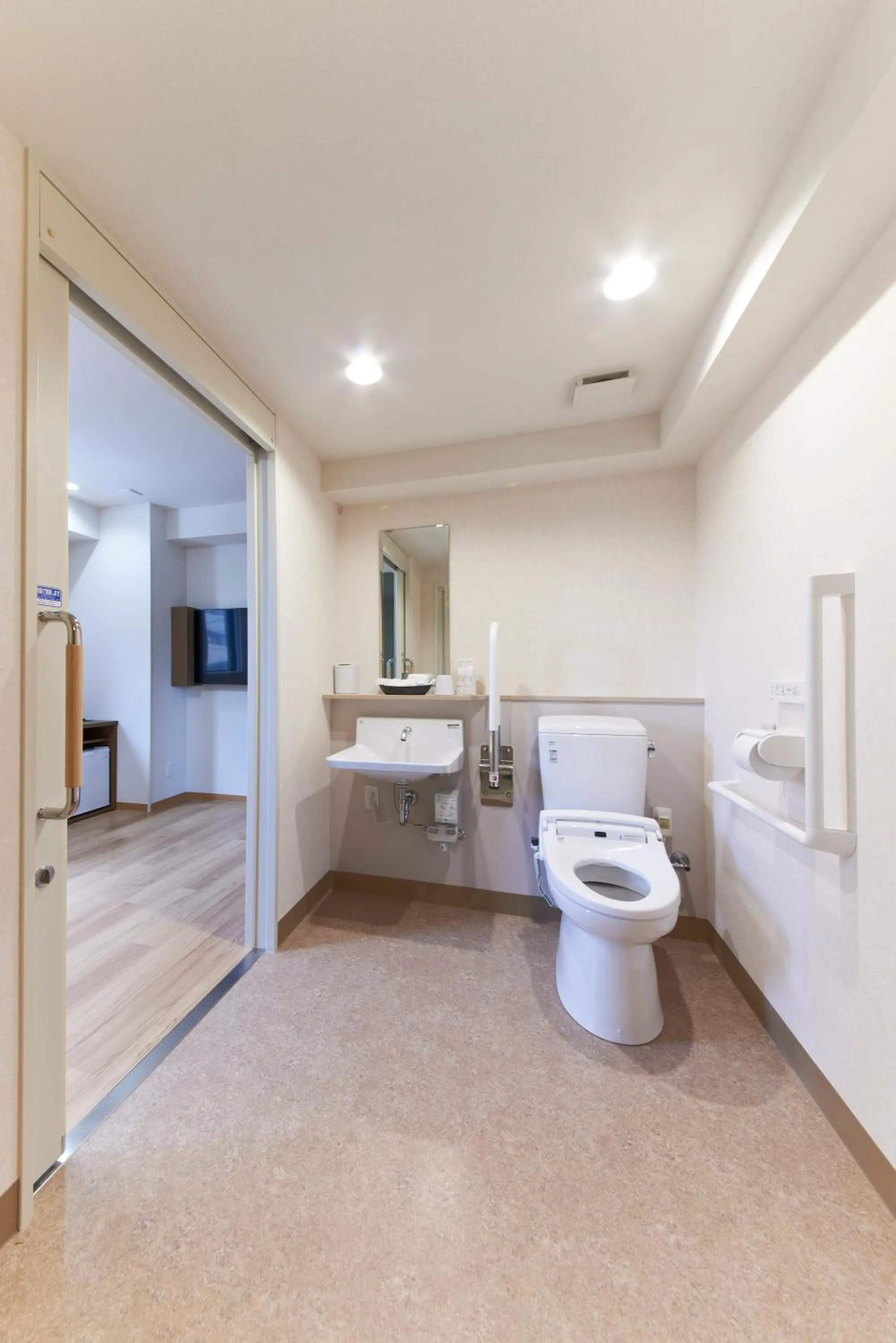 Toilet in Hotel Sun Clover Koshigaya Eki mae