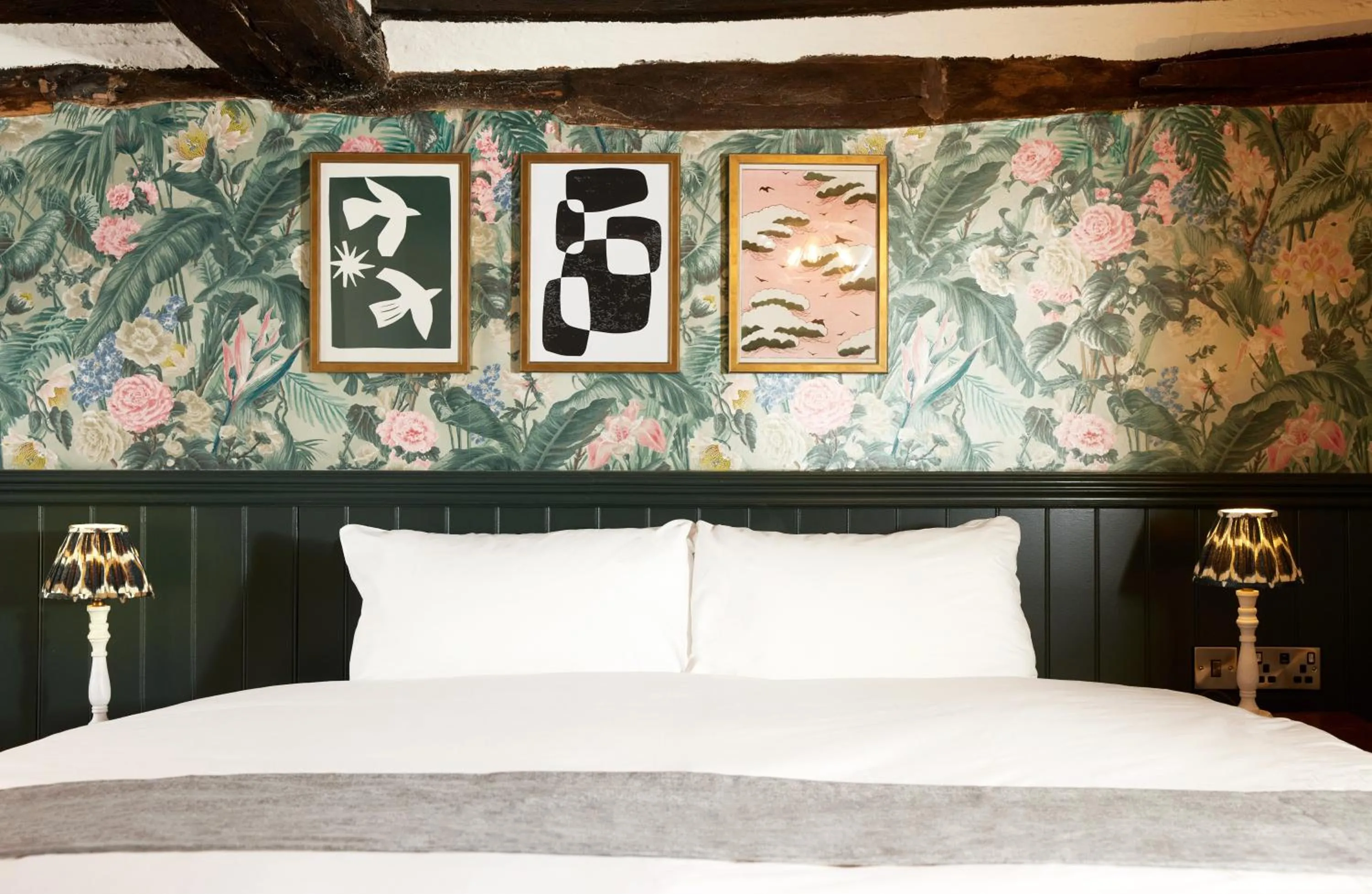 The White Hart Inn by Greene King Inns
