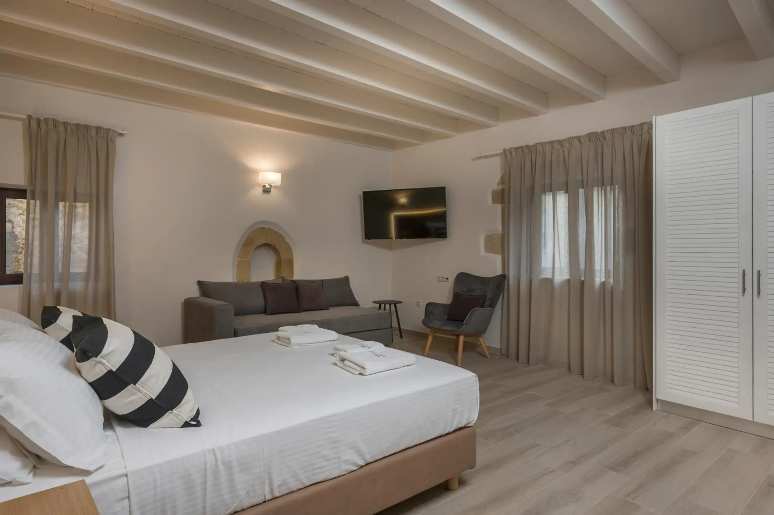Bed in Spilia Village Hotel & Villas Bed in Spilia Village Hotel & Villas