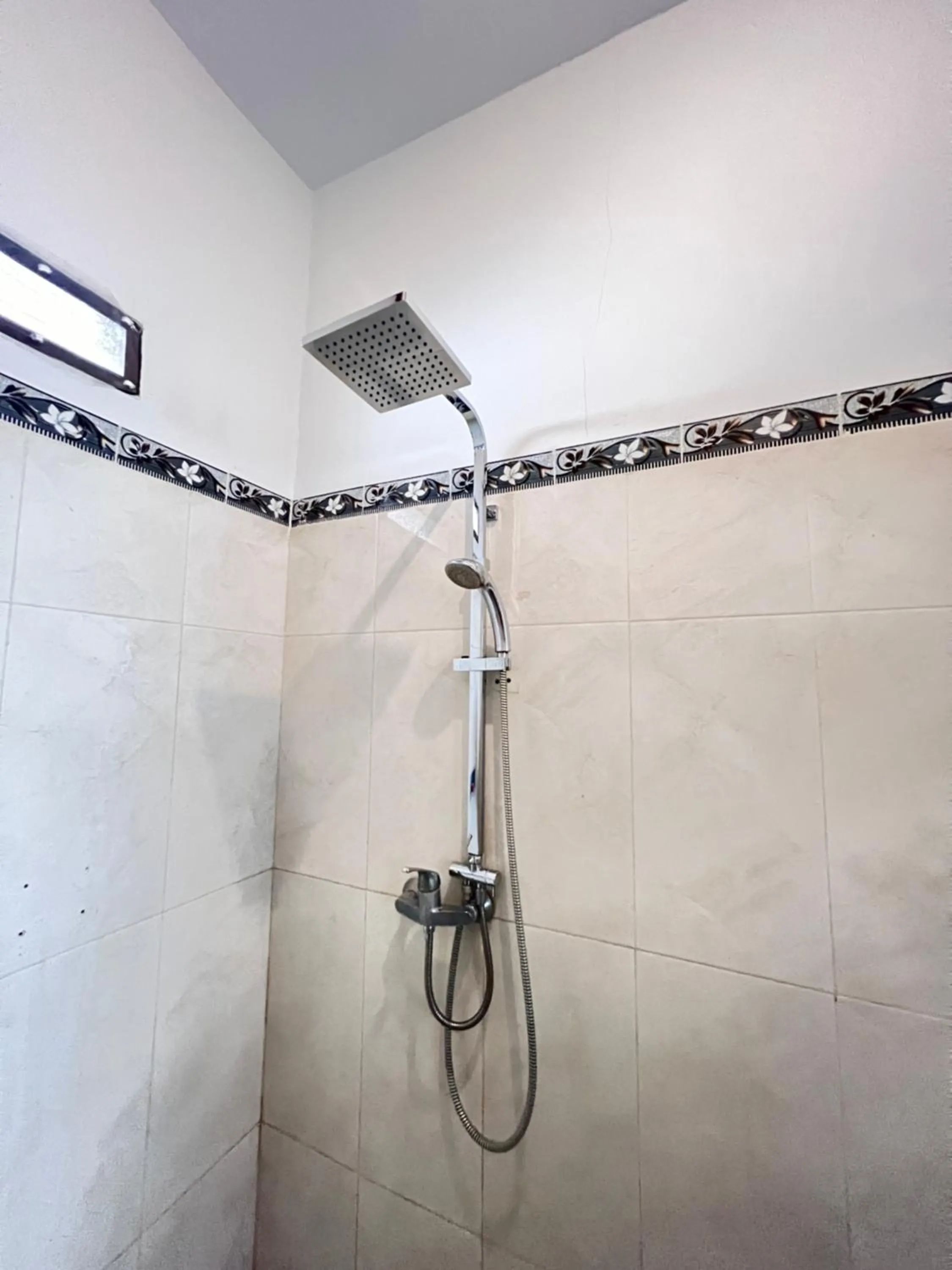 Shower in Lime Penida Cottages