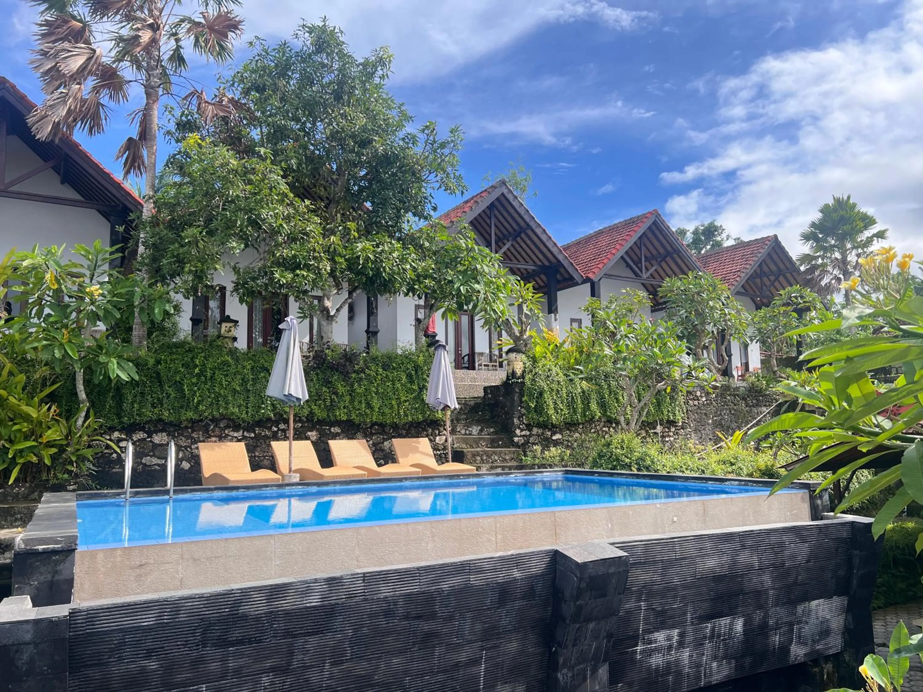 Garden view in Lime Penida Cottages