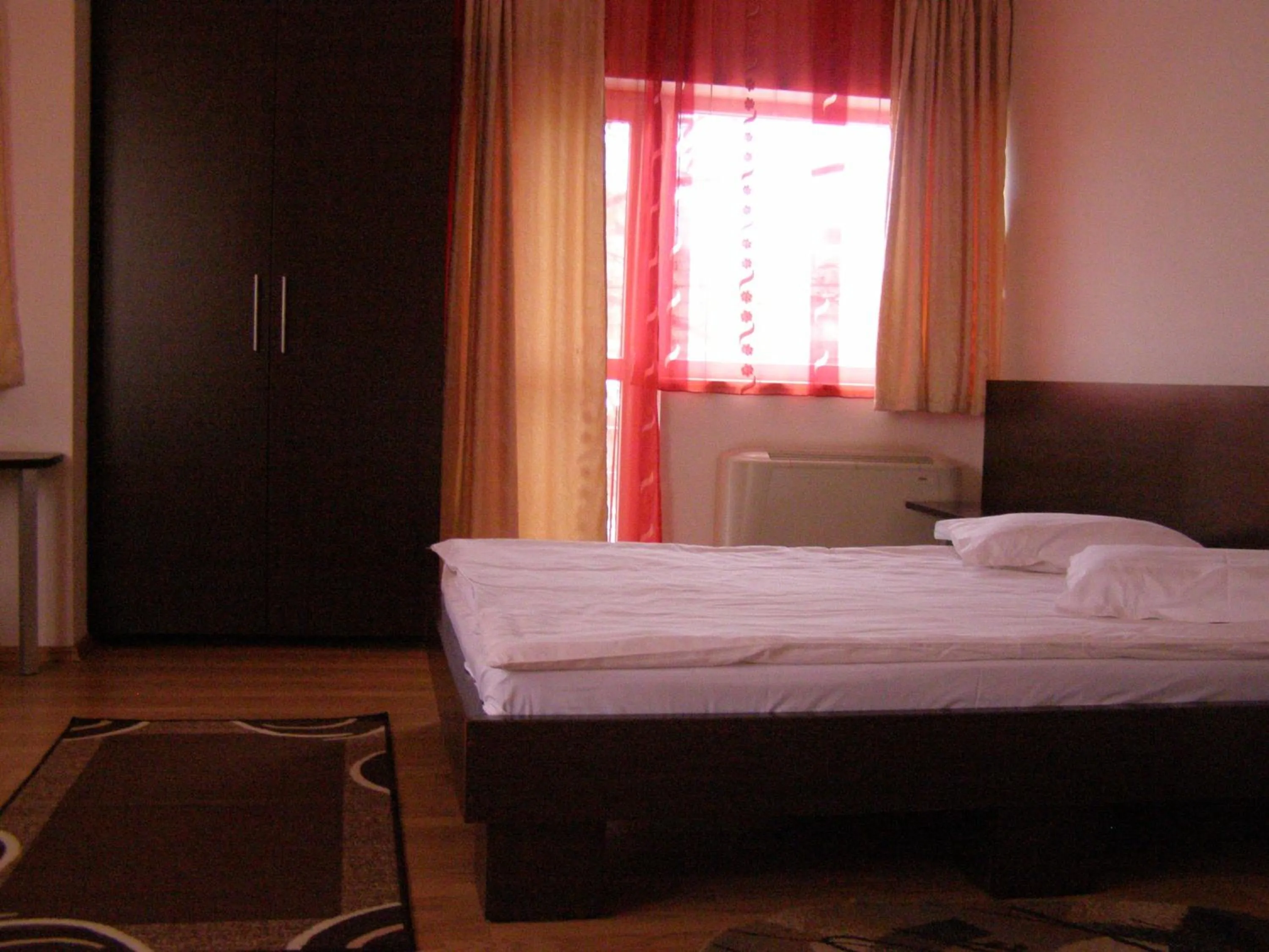 Photo of the whole room, Bed in Villa Grande