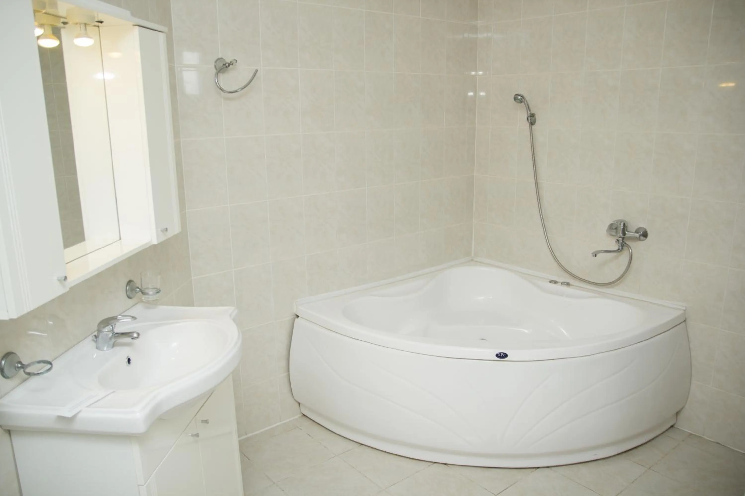 Photo of the whole room in Villa Grande