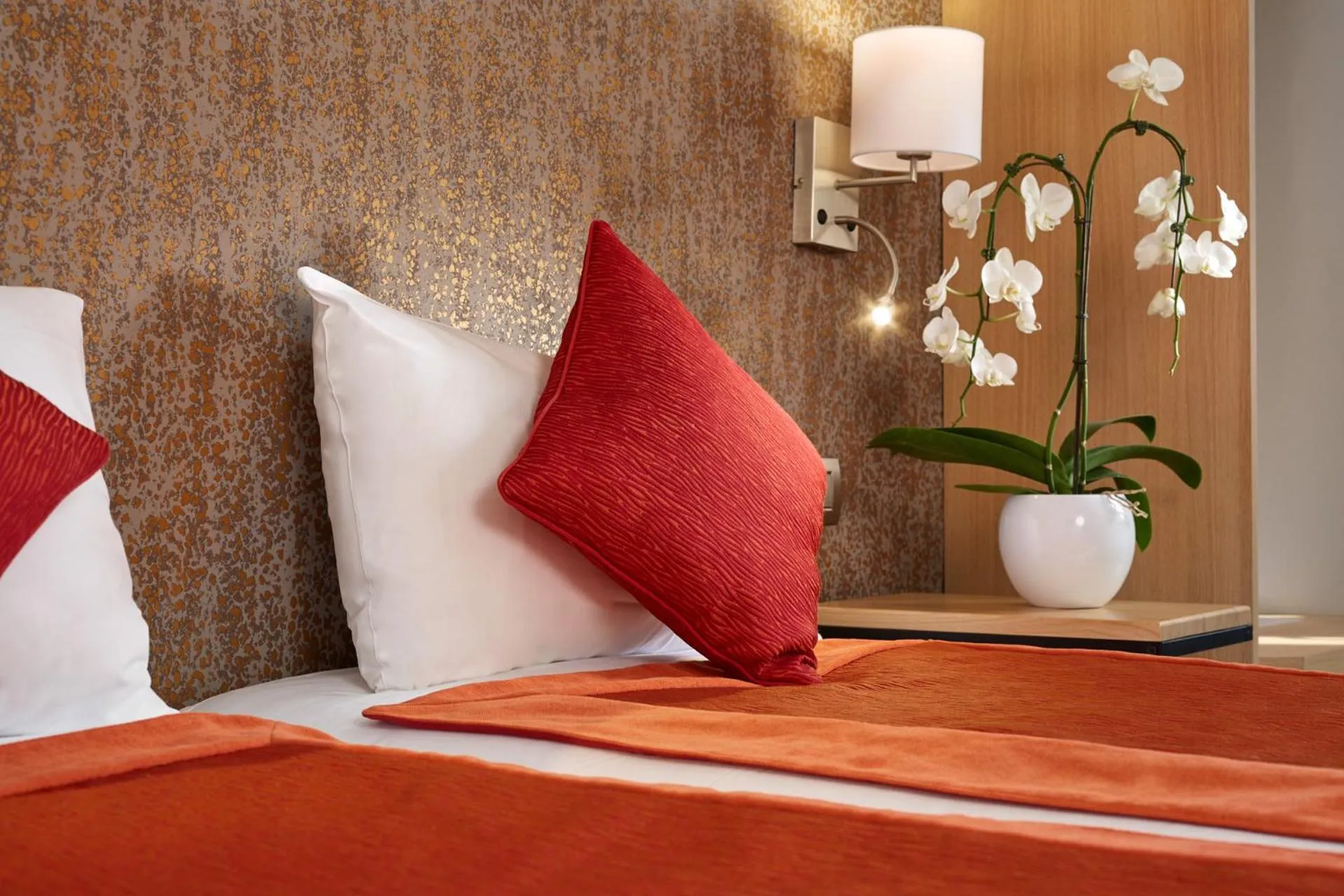 Bed in Hôtel Villa Sorel - Paris Boulogne