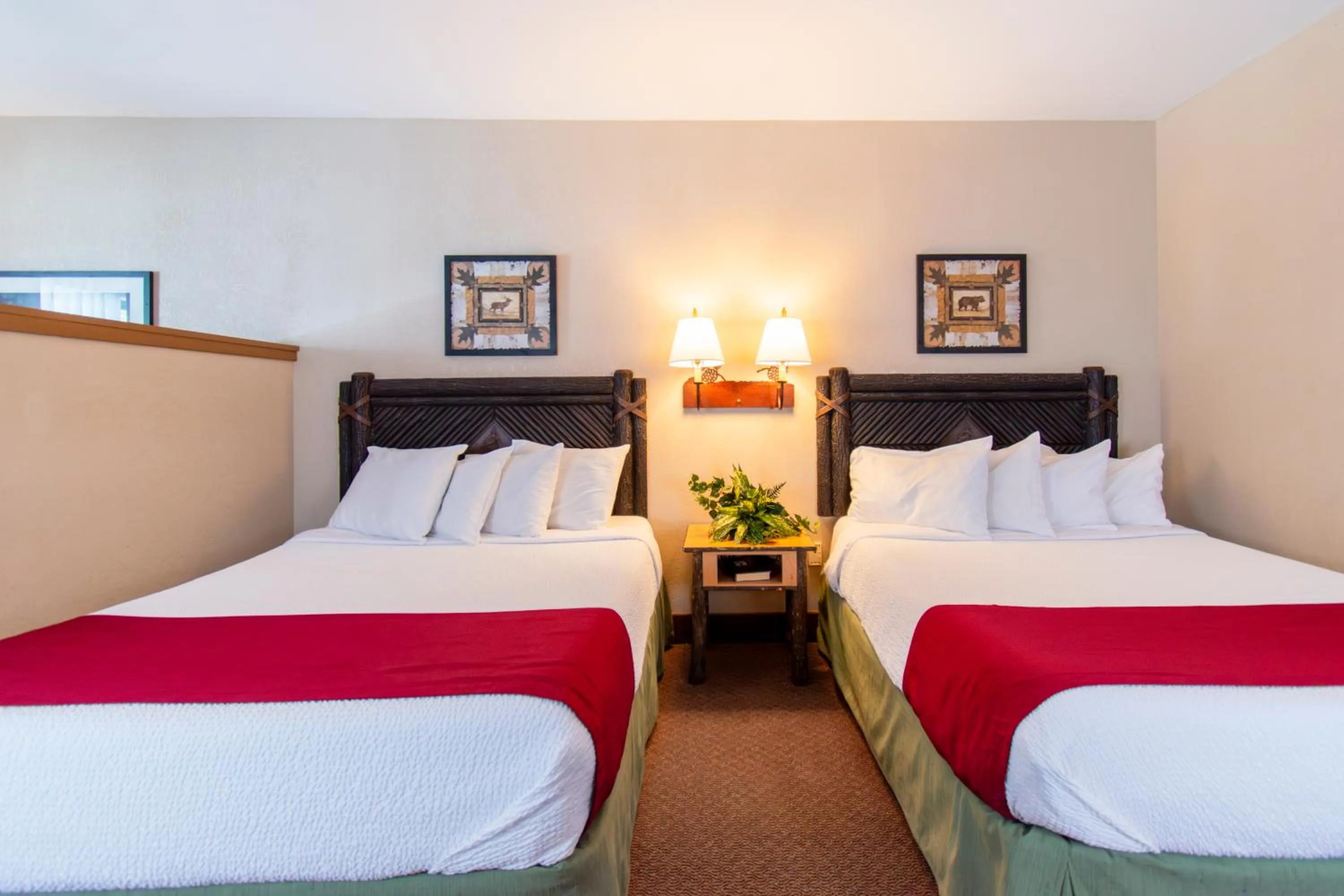 Bed in Six Flags Great Escape Lodge & Indoor Waterpark