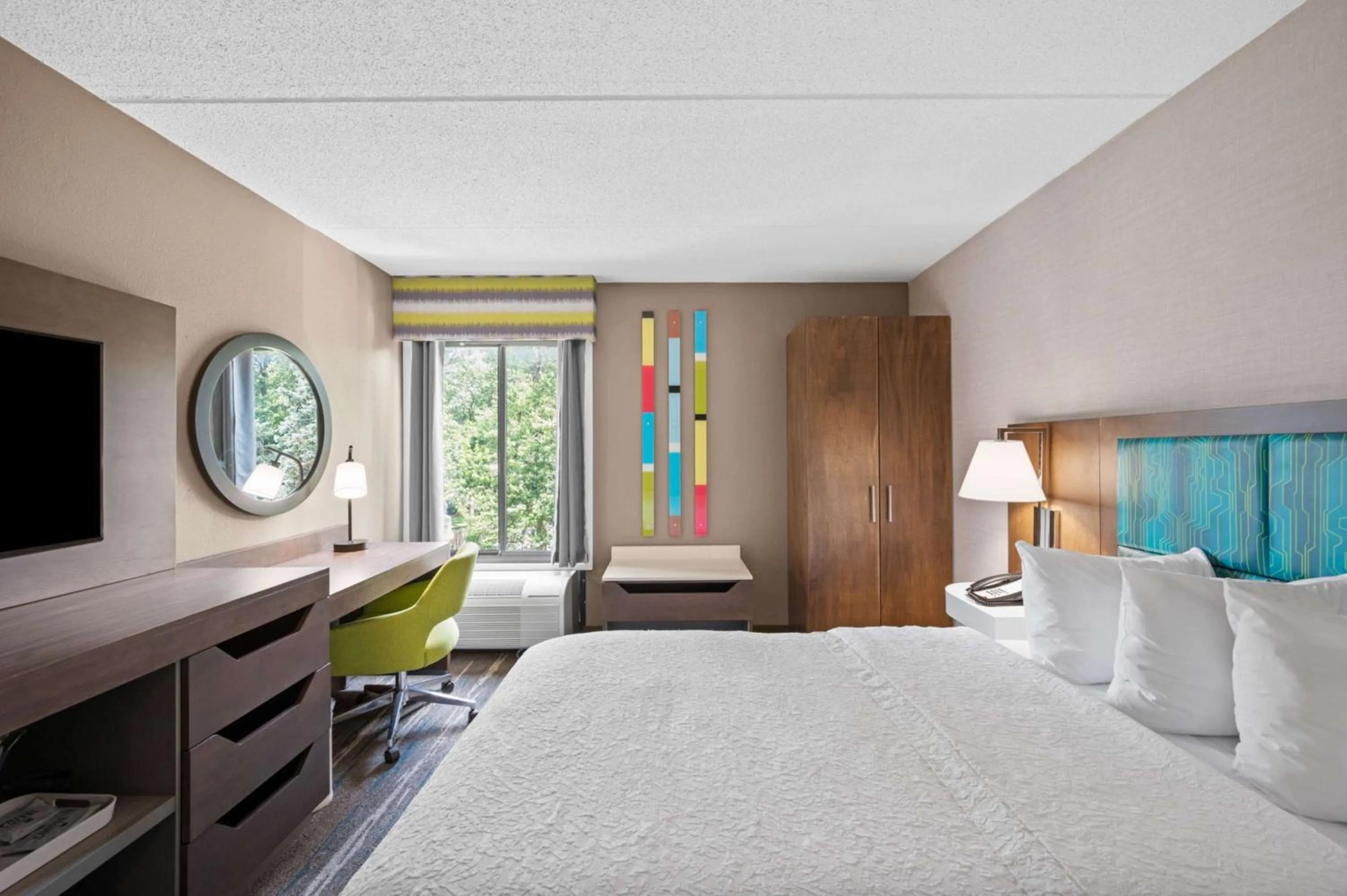 Bedroom, Bed in Hampton Inn Cleveland-Westlake