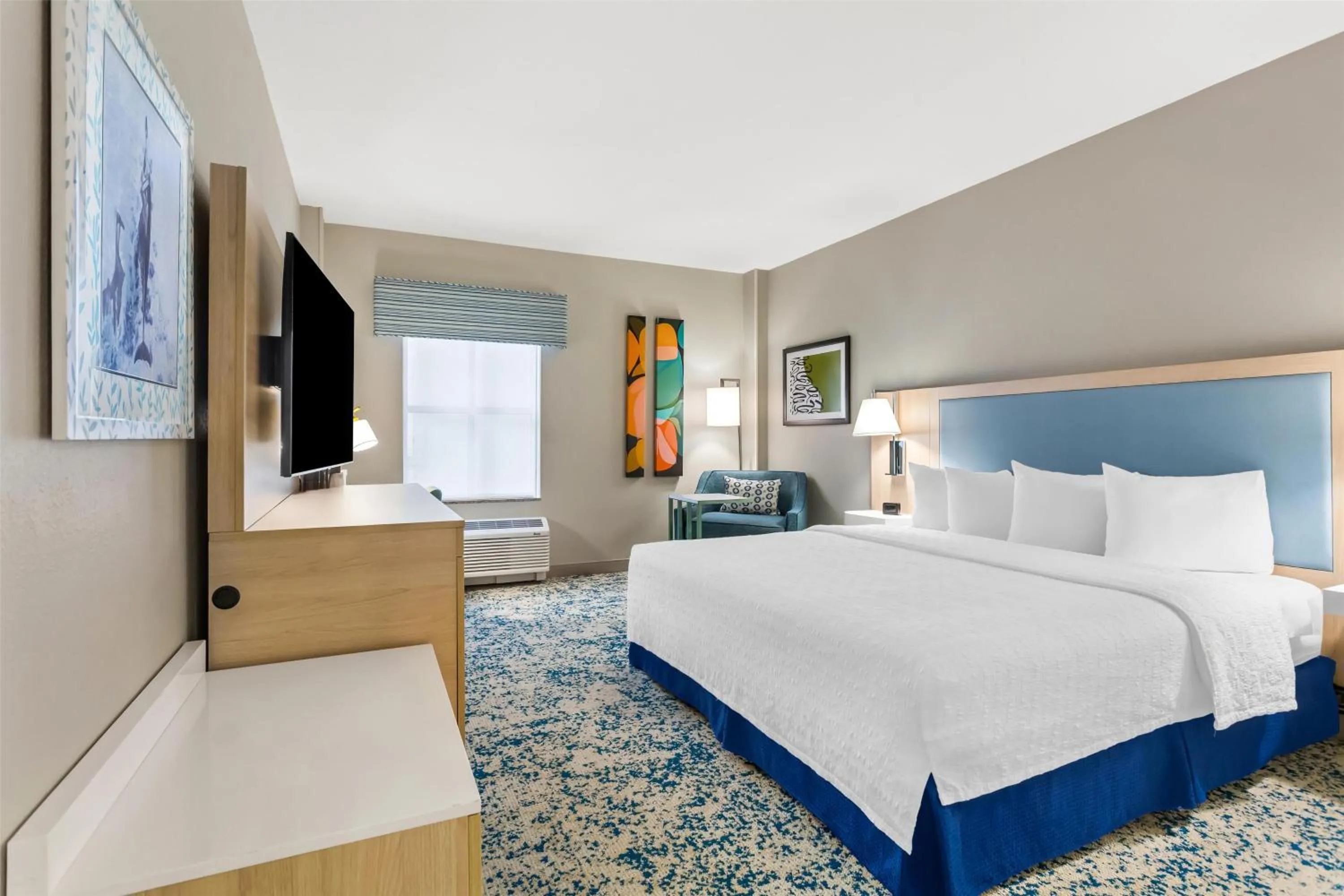 Bed in Hampton Inn & Suites St. Petersburg/Downtown