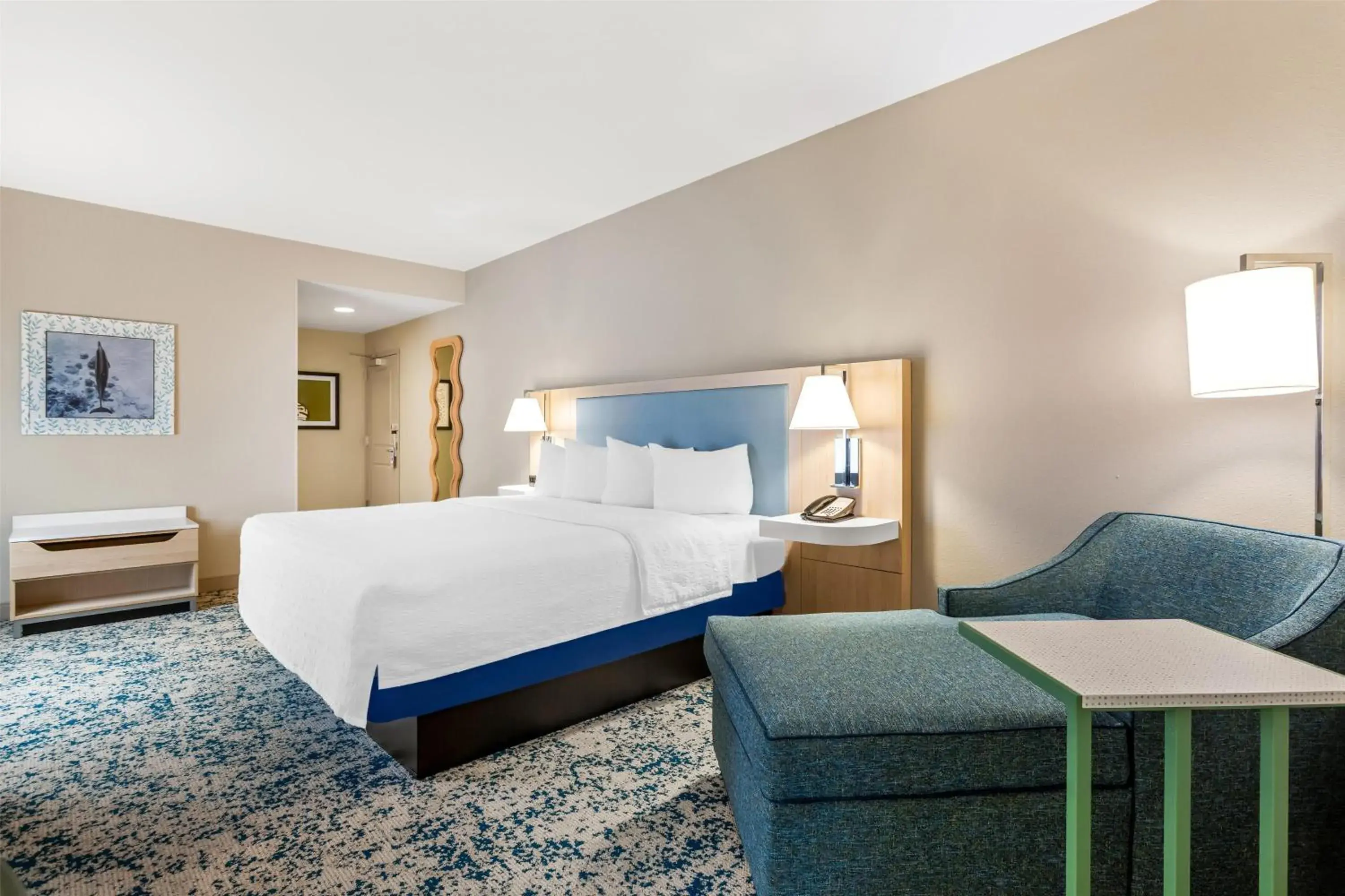 King Studio with Sofa Bed in Hampton Inn & Suites St. Petersburg/Downtown King Studio with Sofa Bed in Hampton Inn & Suites St. Petersburg/Downtown