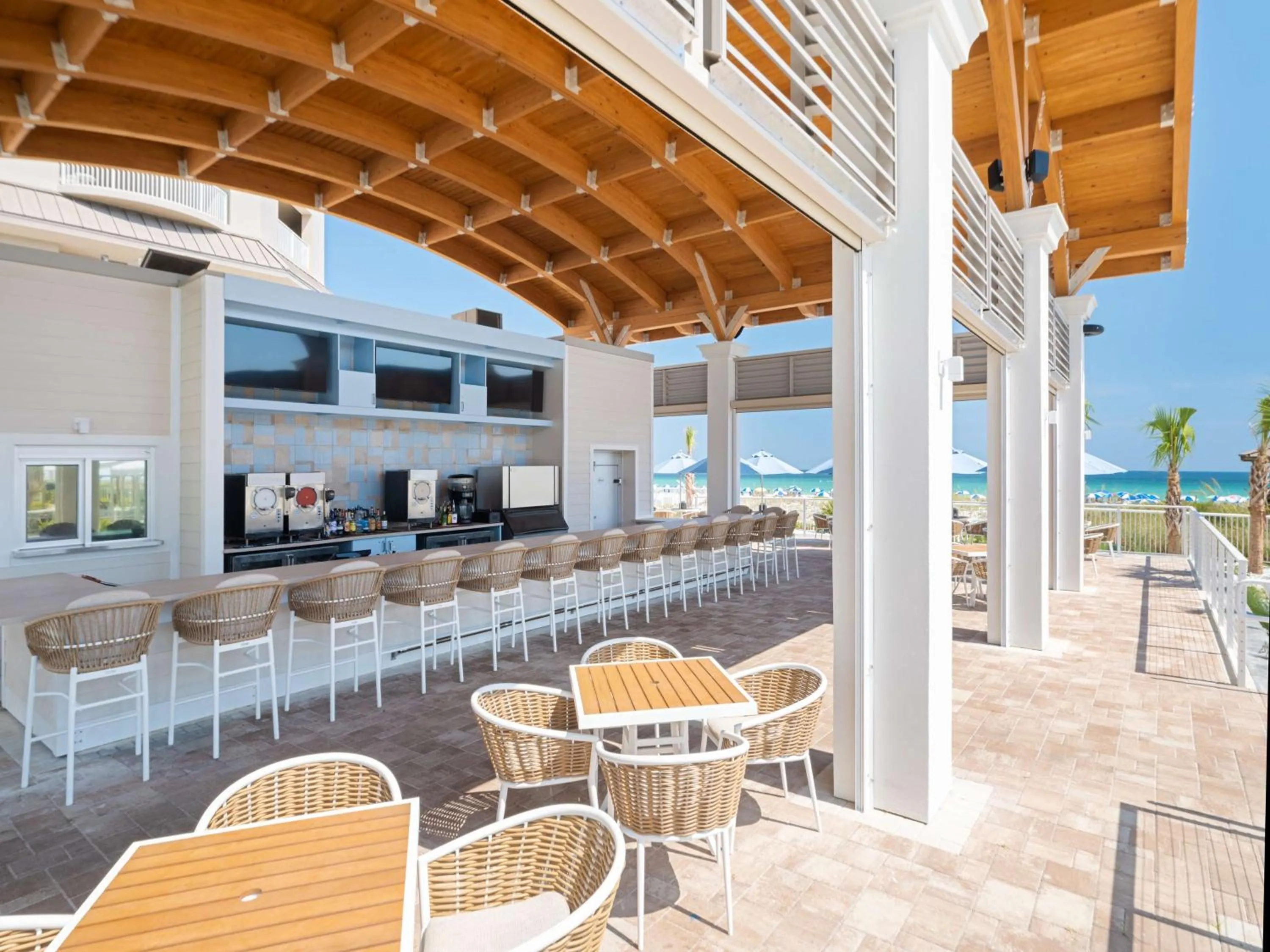 Restaurant/places to eat in Hilton Pensacola Beach