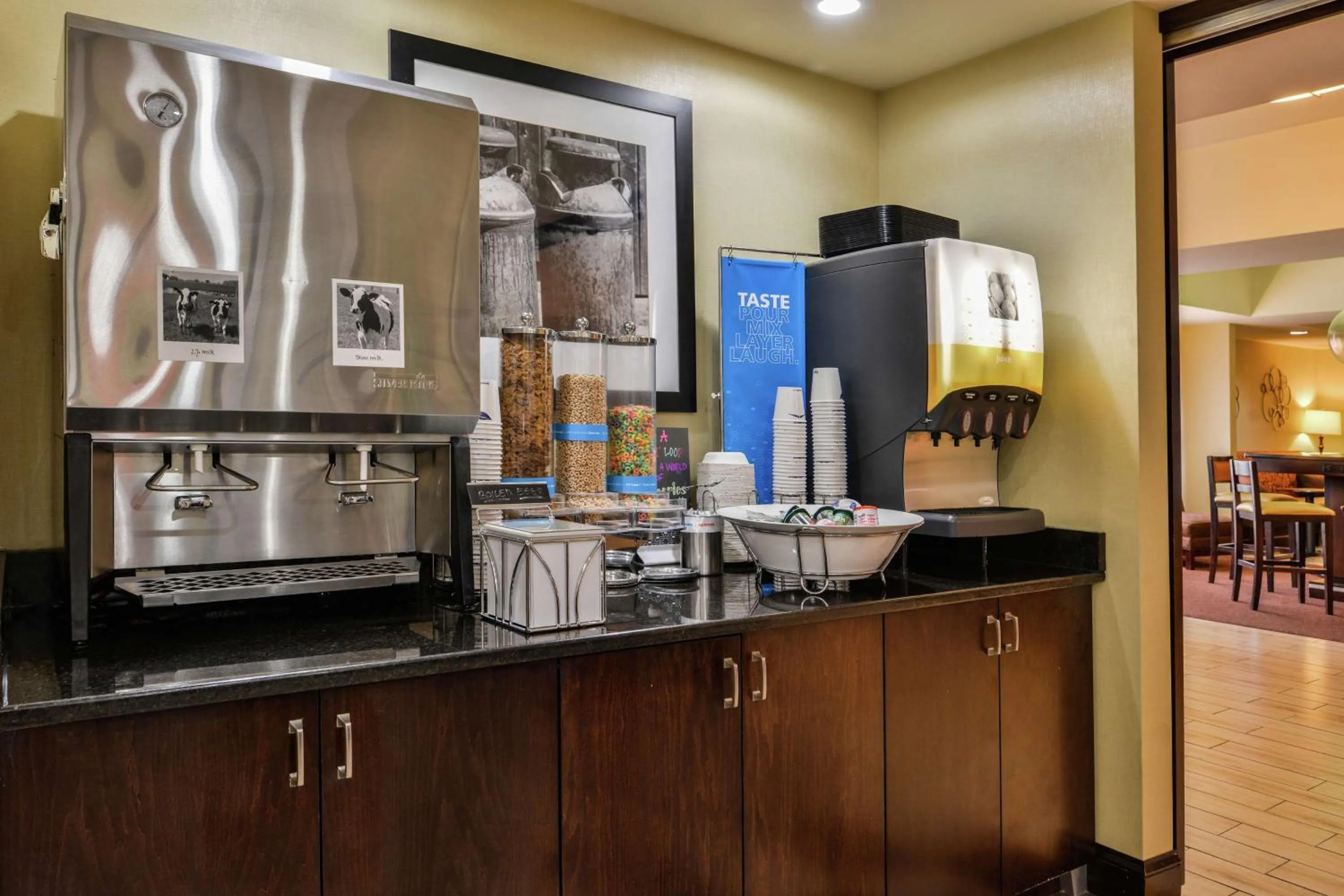 Coffee/tea facilities in Hampton Inn Raleigh Clayton I-40 Garner