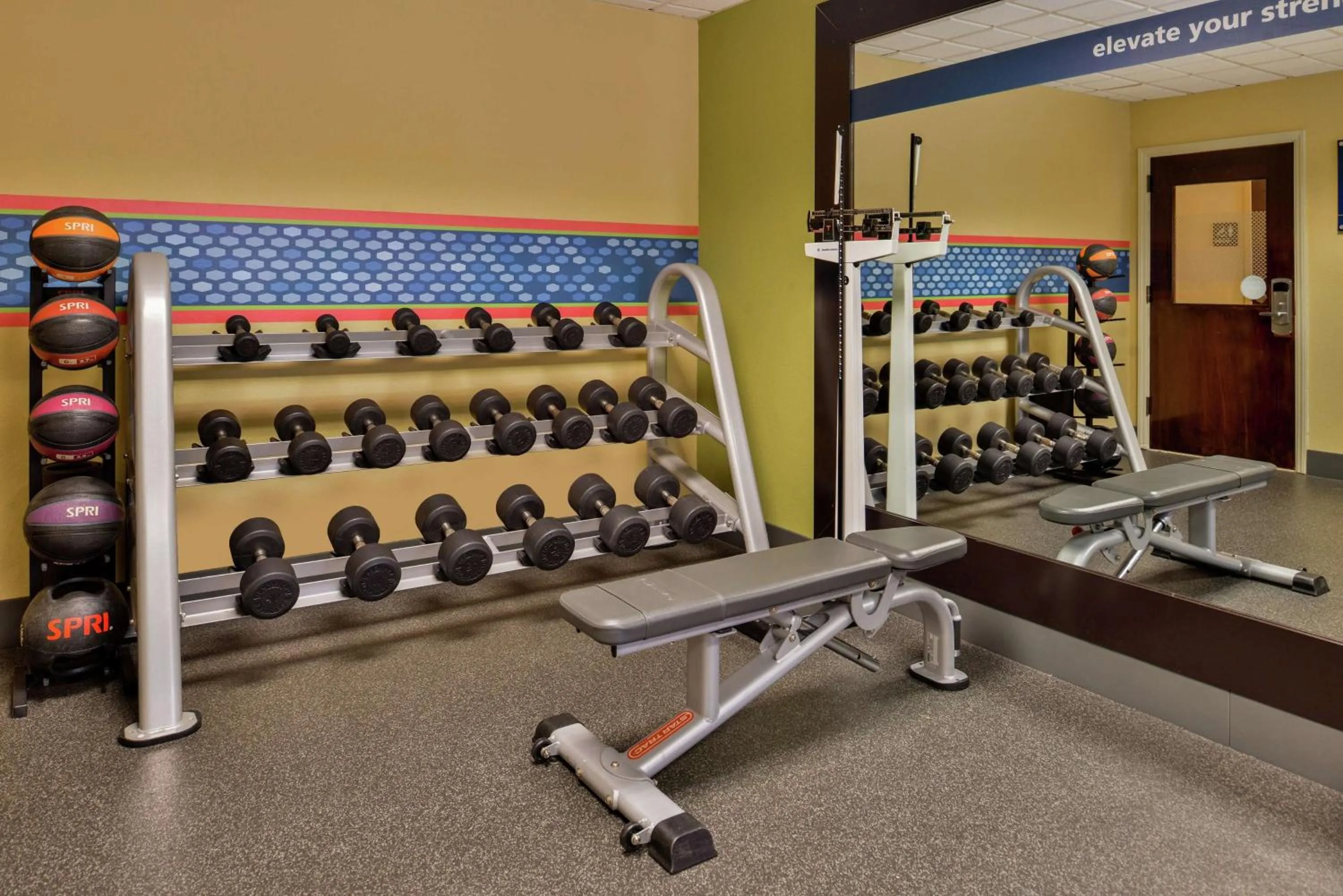 Fitness centre/facilities in Hampton Inn Raleigh Clayton I-40 Garner