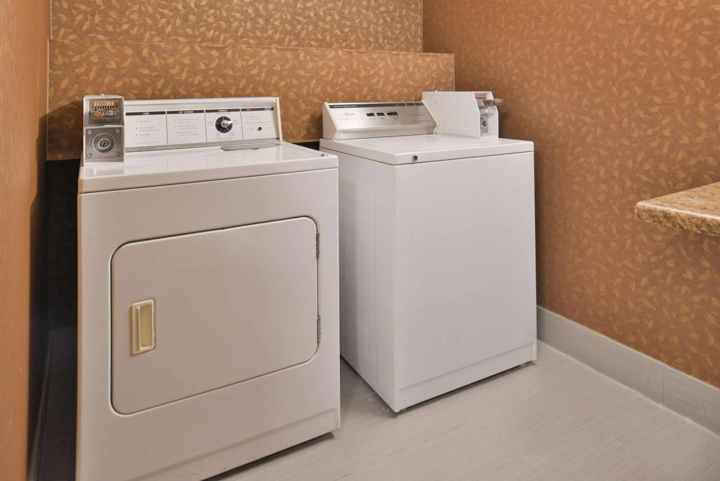 Property building in Hampton Inn Raleigh Clayton I-40 Garner