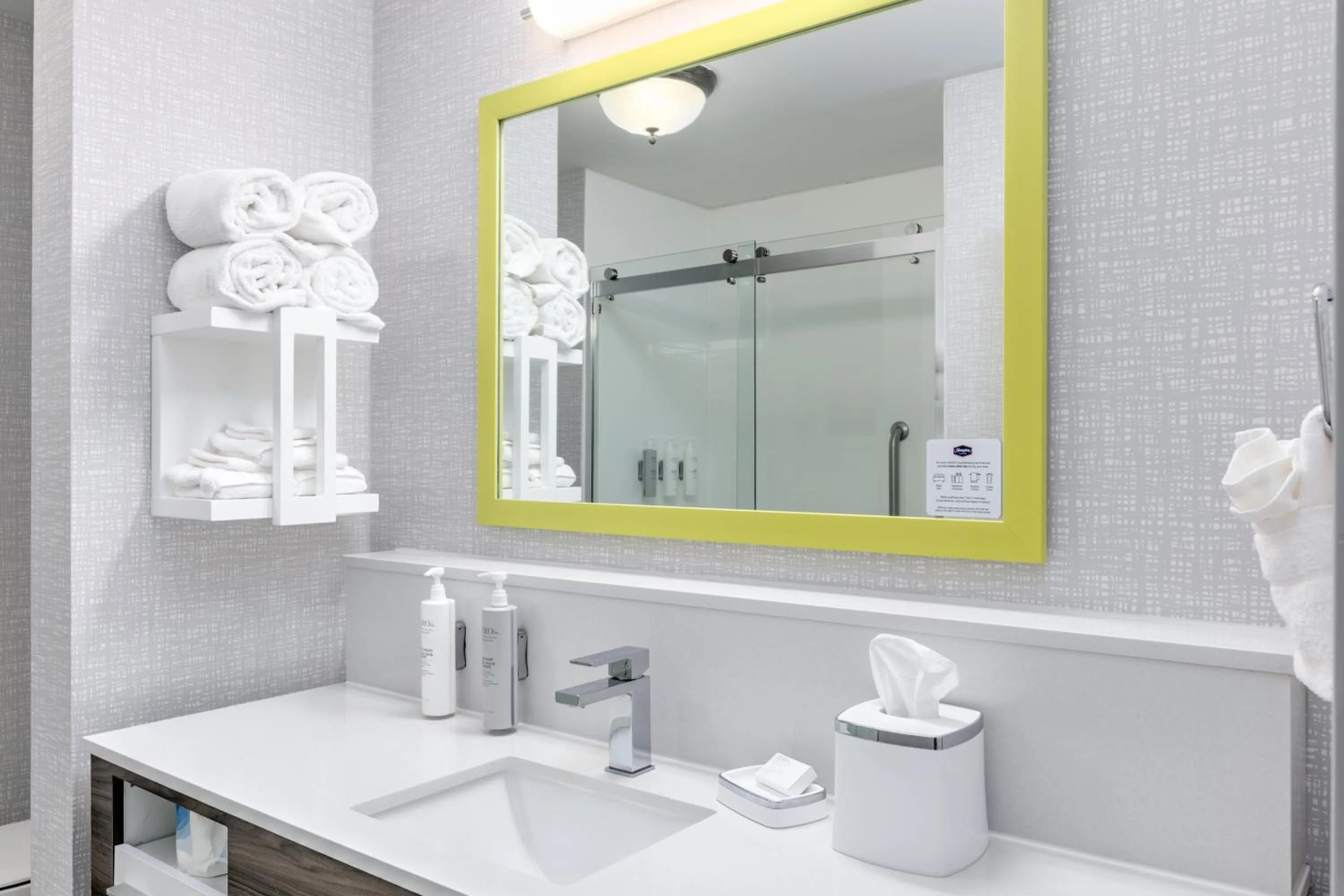 Bathroom in Hampton Inn Kingsville